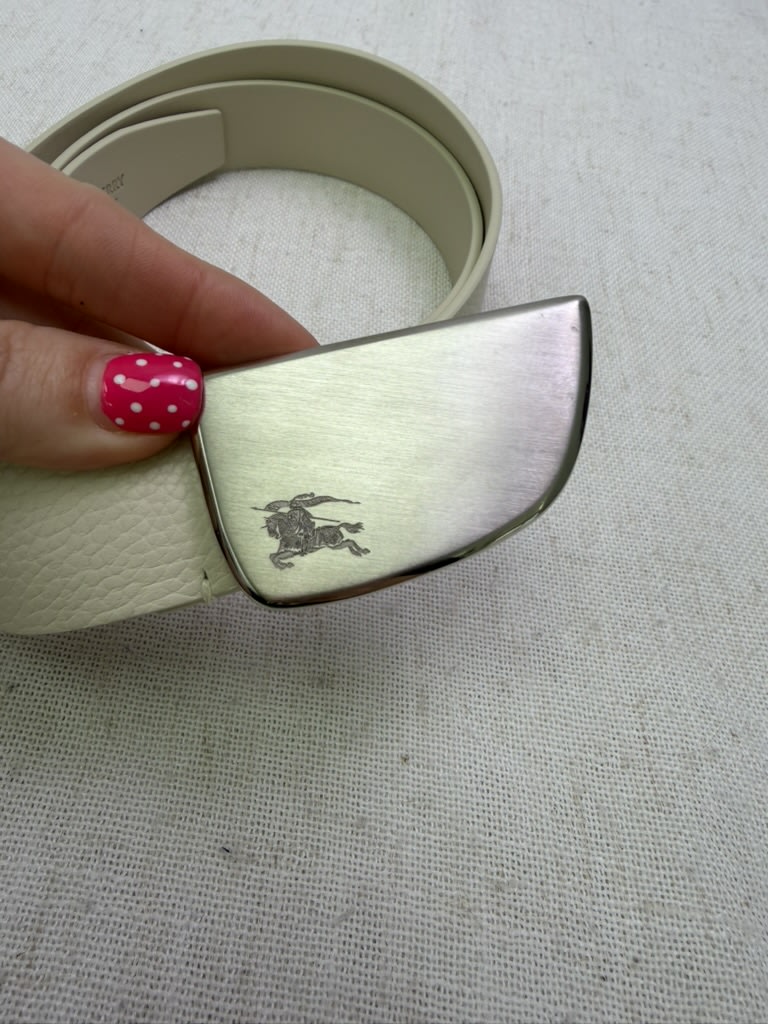 BRAND NEW- Burberry Ivory Pebbled Leather Belt Size 90/36