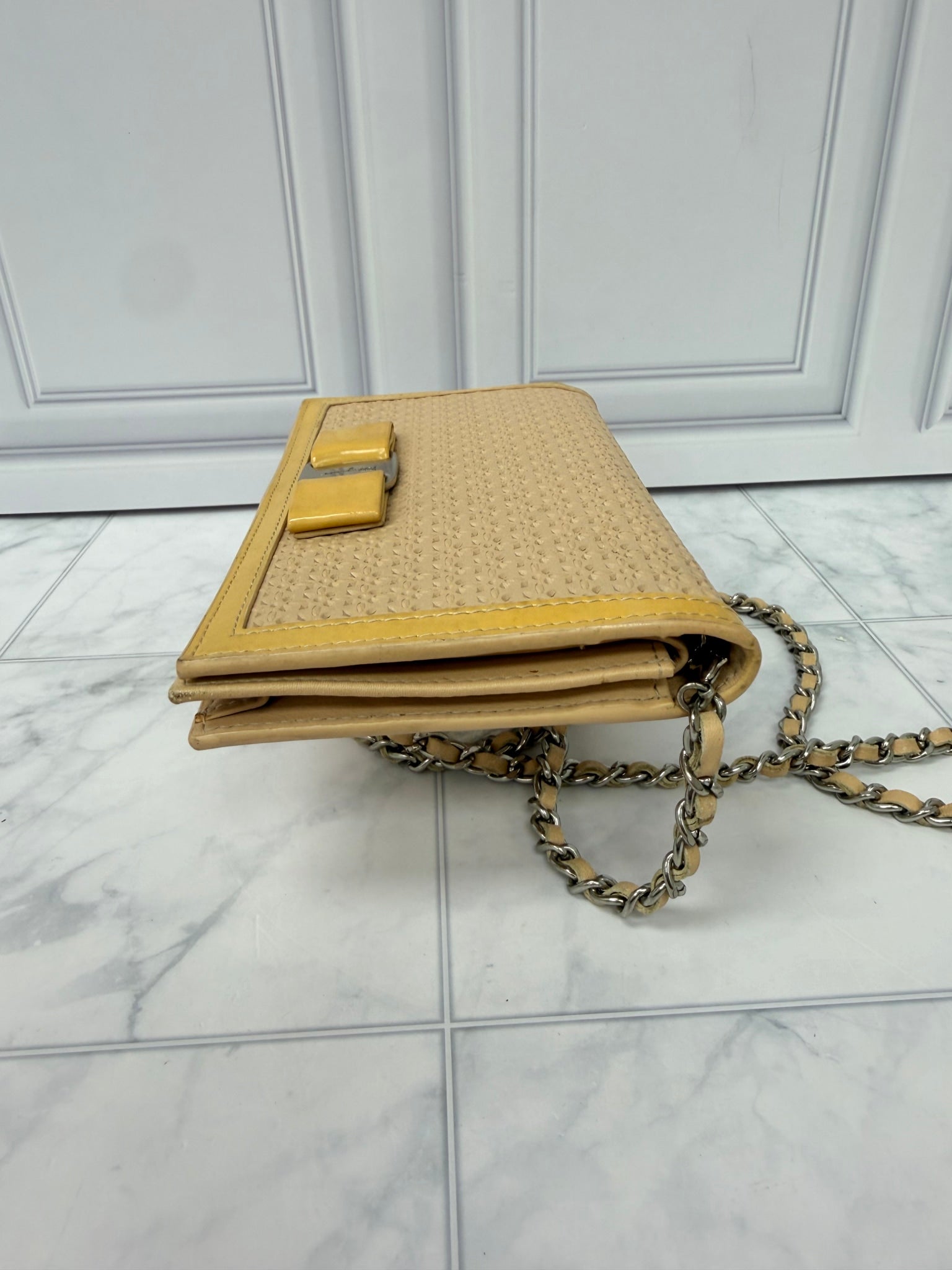 Salvatore Ferragamo Beige Leather Wallet On A Chain 