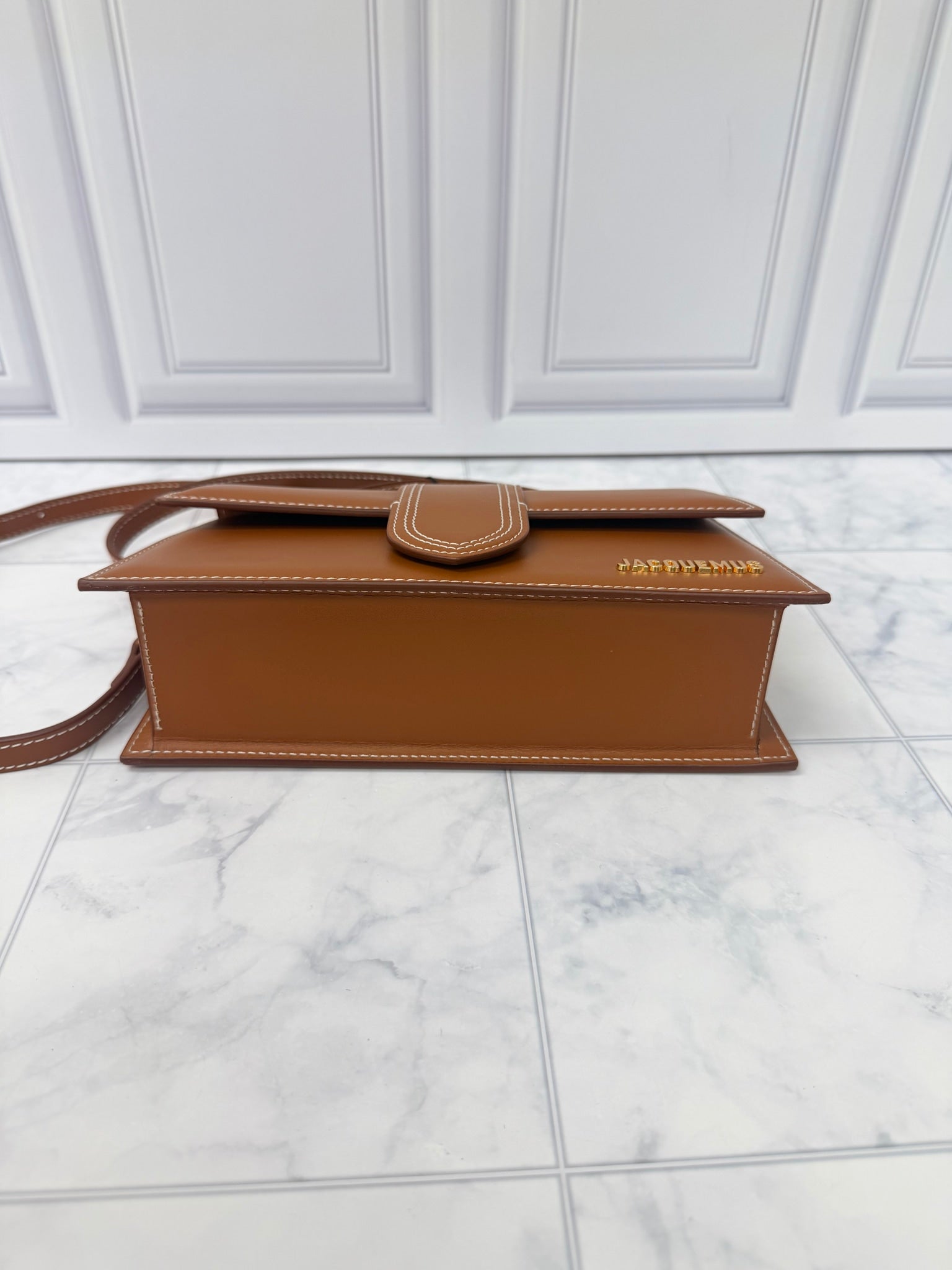 BRAND NEW - Jacquemus Light Brown Leather Le Grand Bambino 2Way Handbag