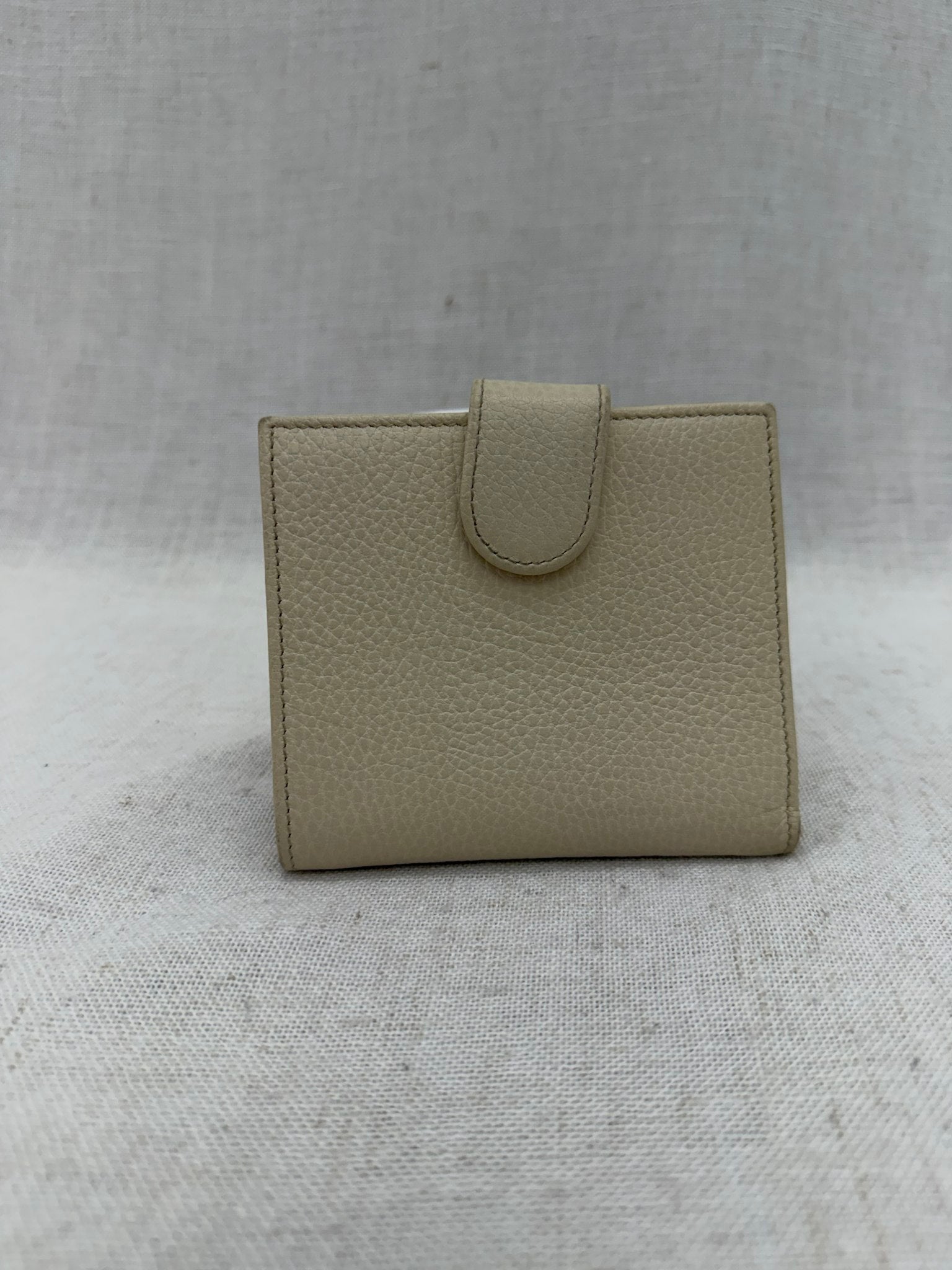 Gucci Ivory Leather Interlocking G Compact Wallet