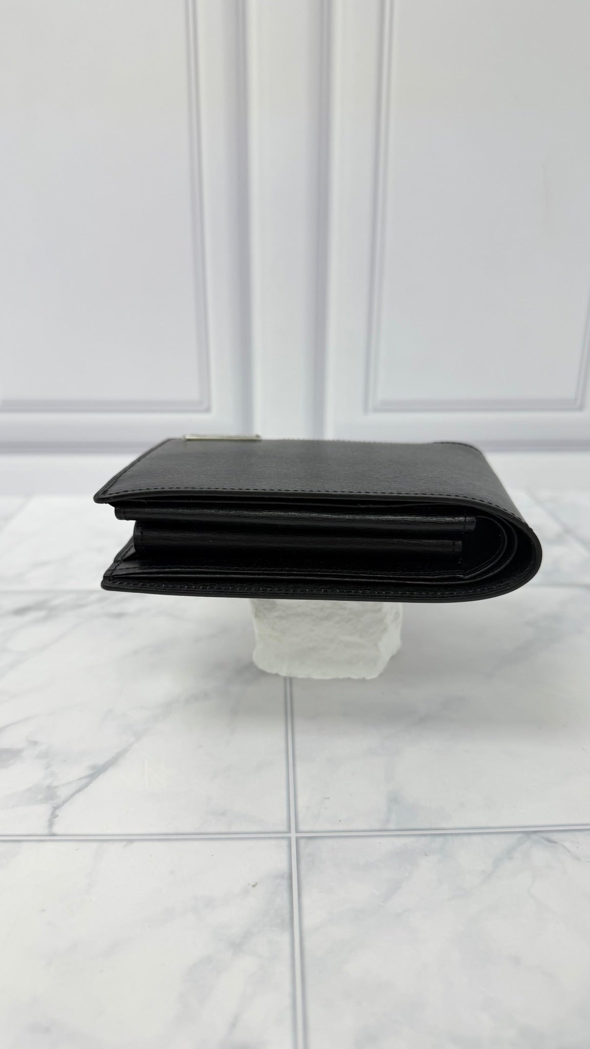 BRAND NEW - Burberry Black Leather Bifold Wallet 