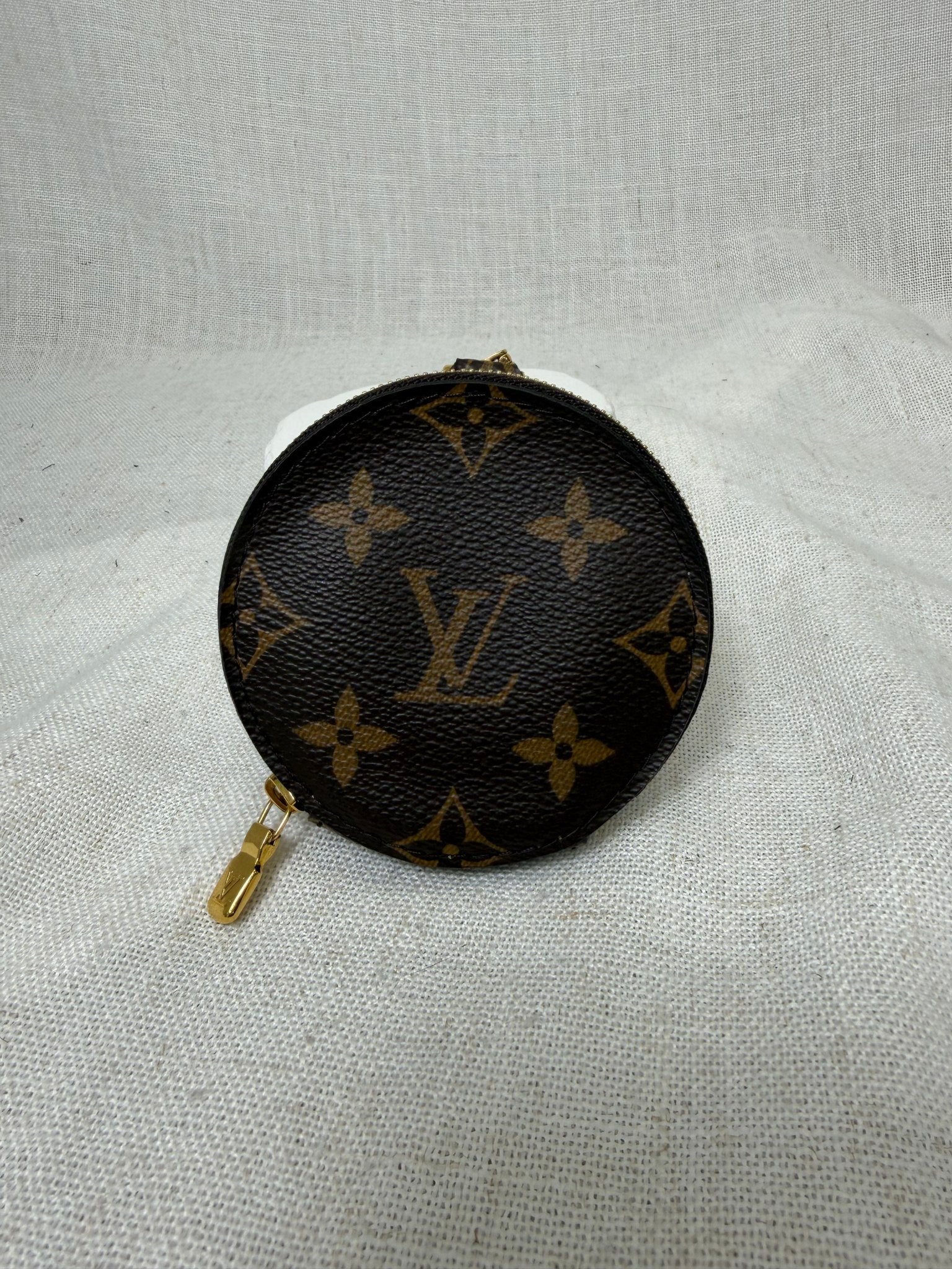 Louis Vuitton Monogram Round Coin Pouch 
