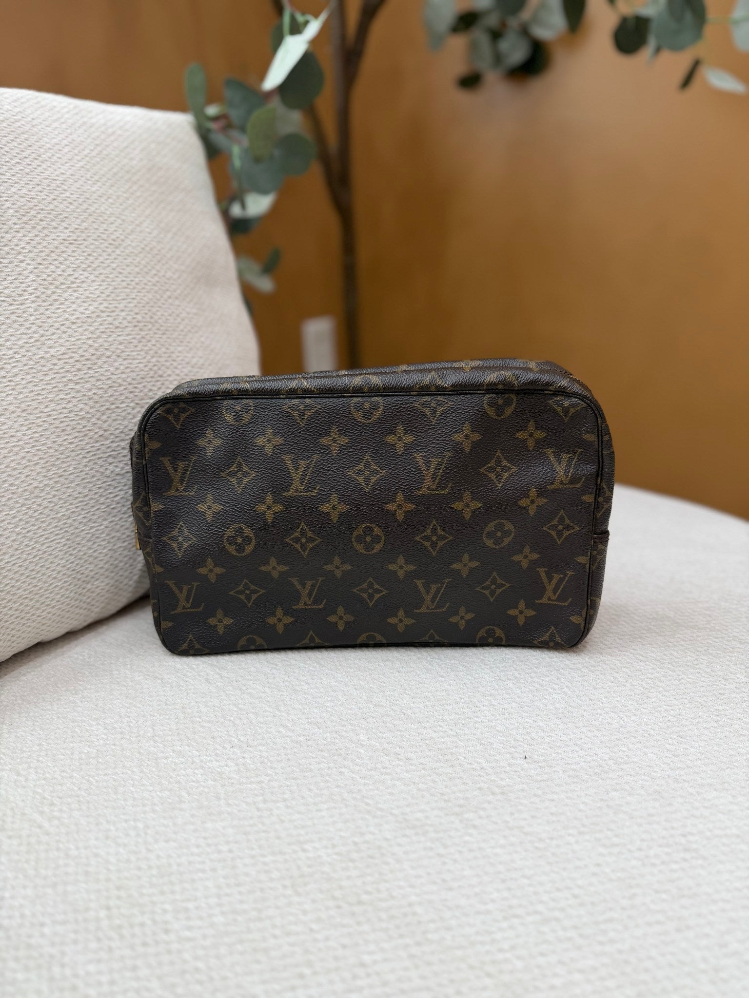 Louis Vuitton Monogram Trousse 28 Pouch