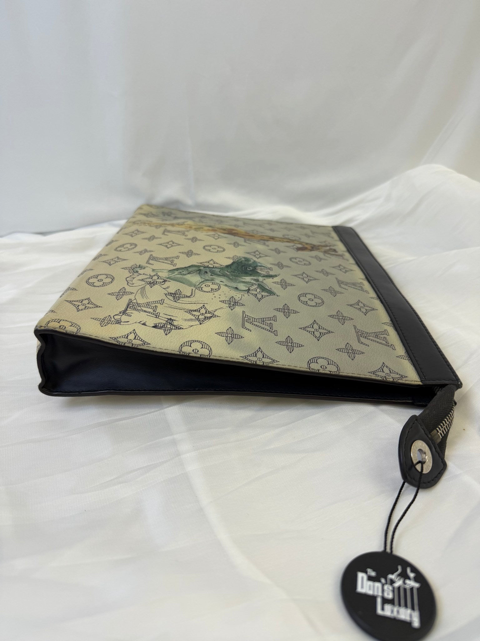 Louis Vuitton White Monogram Chapman Pochette Voyage GM