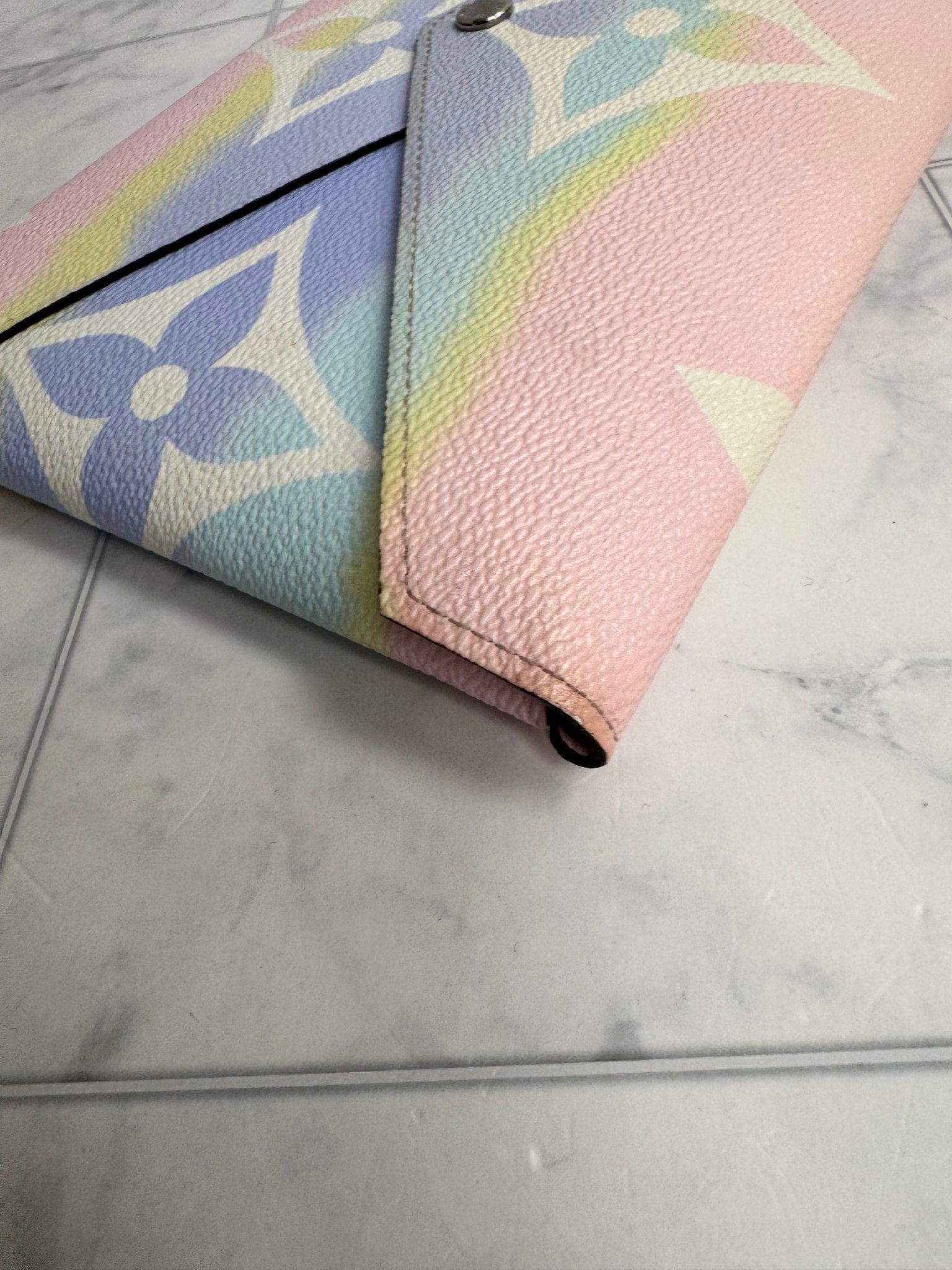 Louis Vuitton Pink Monogram Escale Large Kirigami Pochette