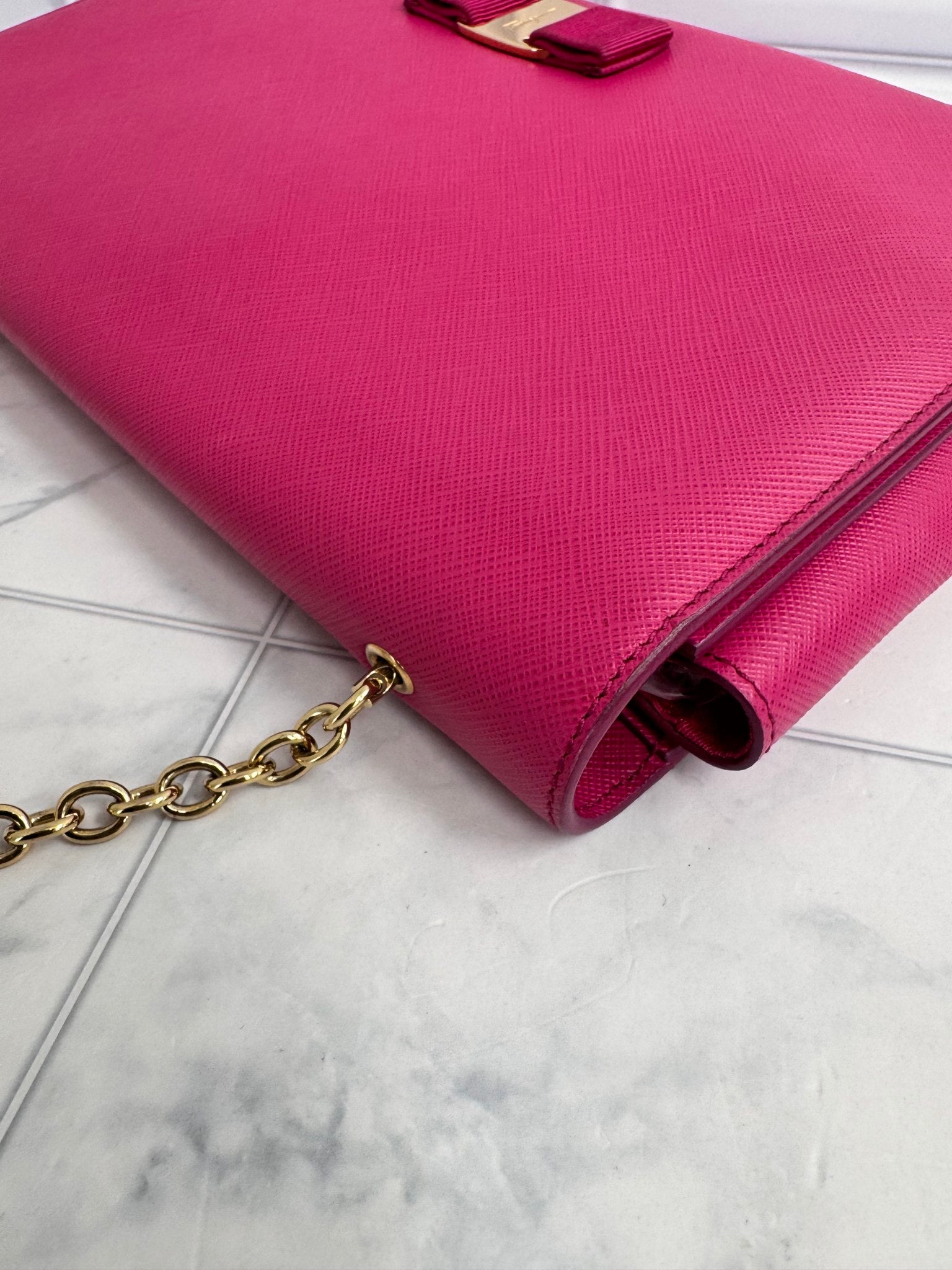Salvatore Ferragamo Pink Saffiano Leather Vara Bow Ginny Large Crossbody Bag