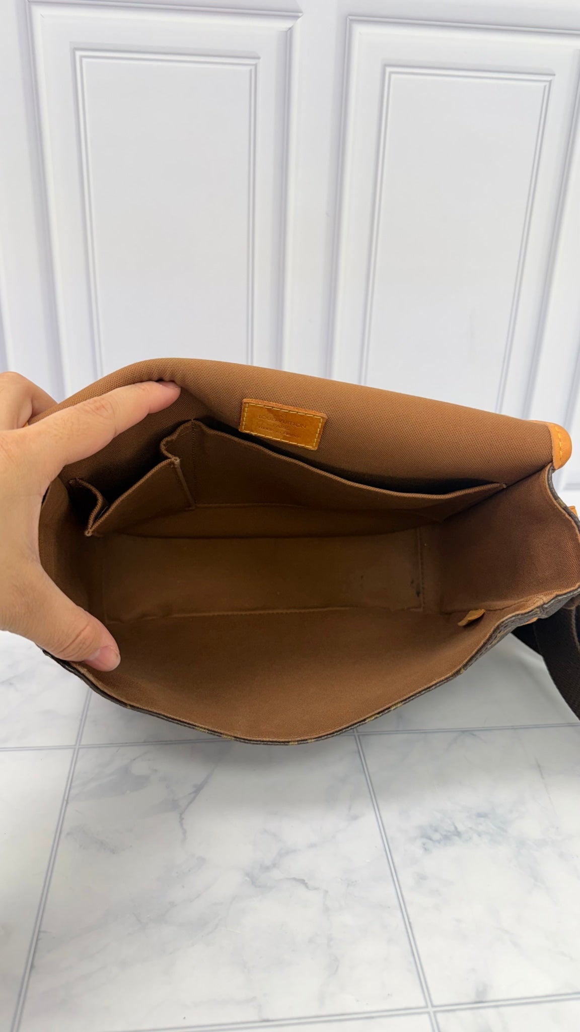 Louis Vuitton Monogram Bosphore Messenger Crossbody Bag 