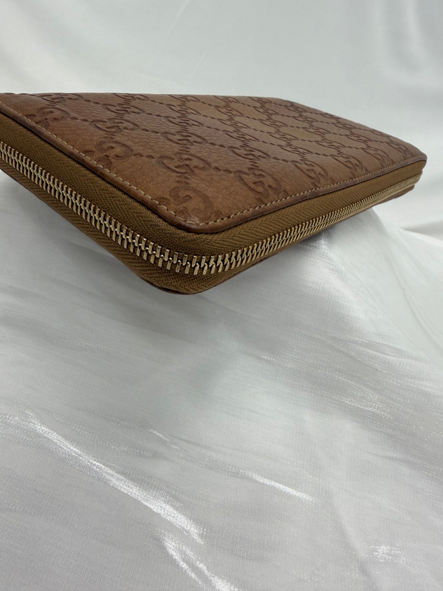 Gucci Brown Guccissima Leather Bamboo Zippy Travel Wallet