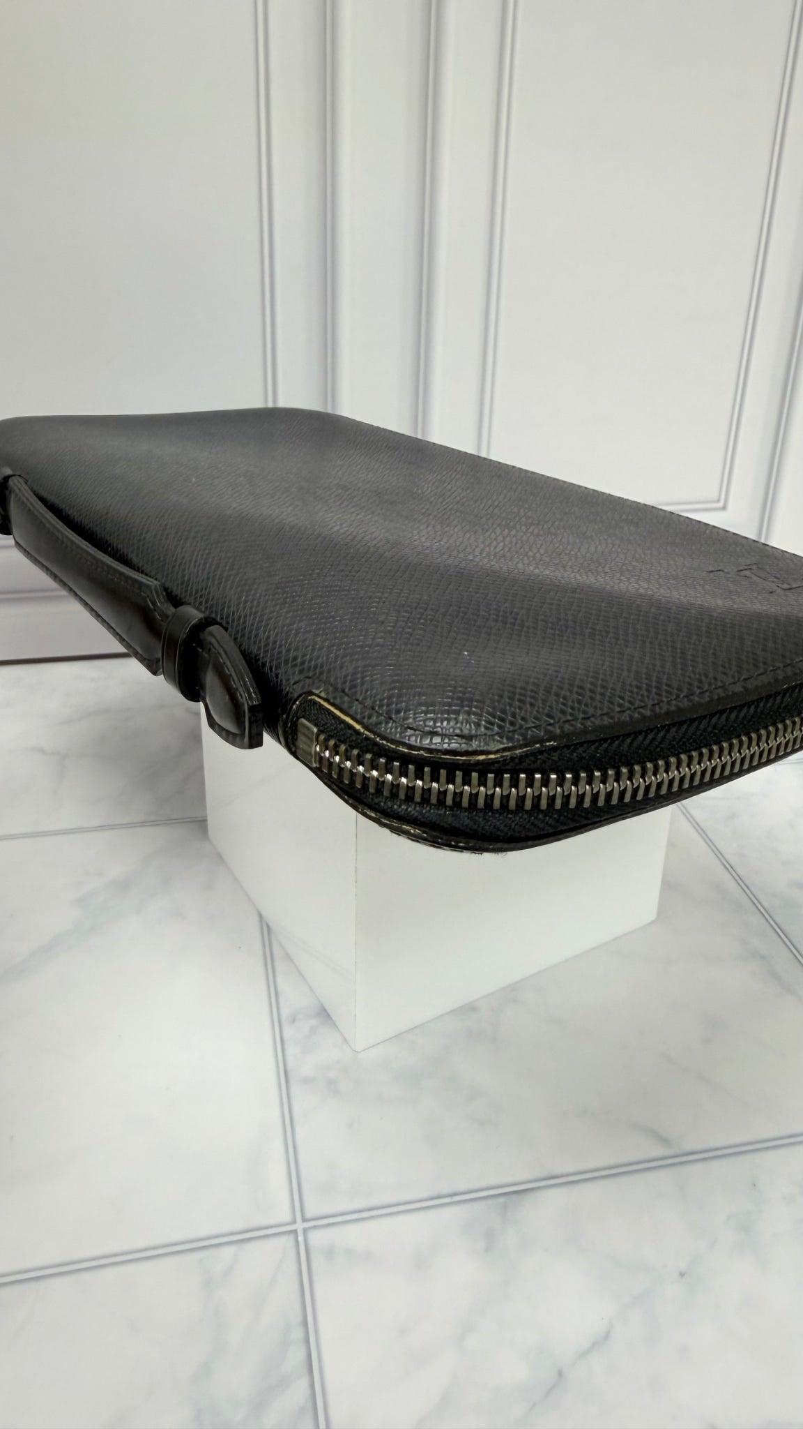 Louis Vuitton Black Taiga Leather Atoll Travel Organizer