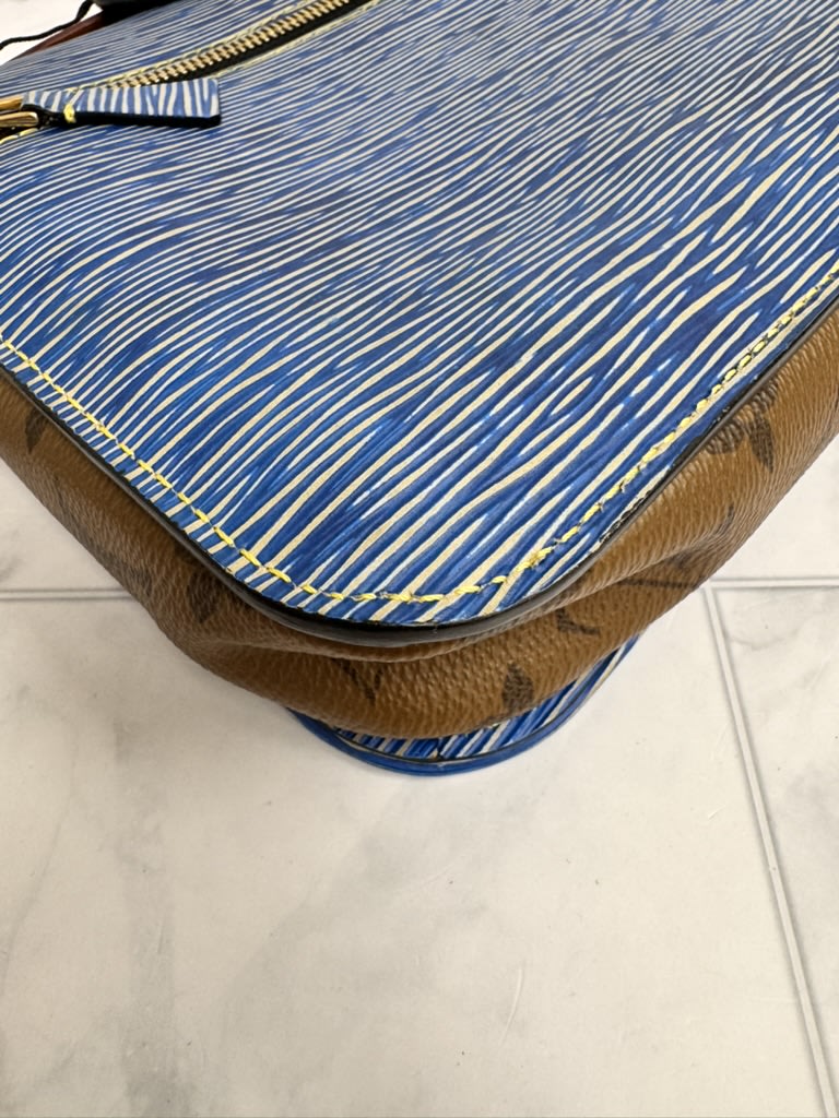 Louis Vuitton Blue Epi Pochette Métis MM