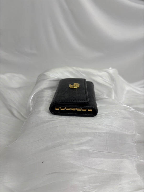 https://res.cloudinary.com/dyql5hig8/image/upload/v1759769891/wu5xvvijuviquklyuwjr.jpg