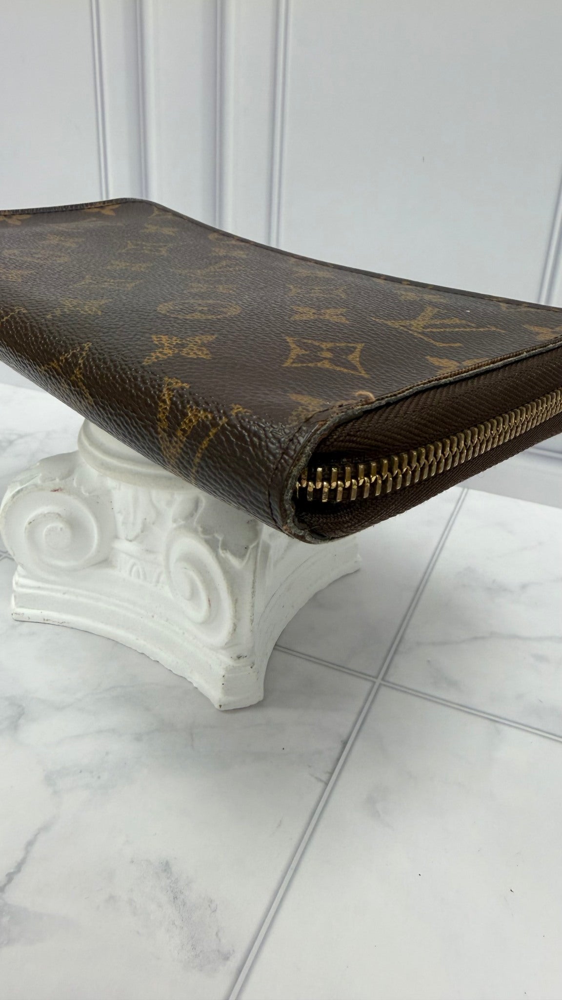 Louis Vuitton Monogram Zippy Organizer Wallet