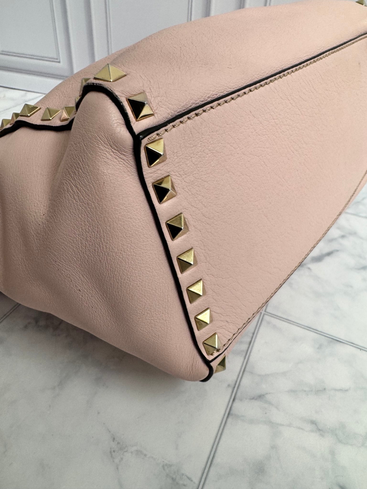 Valentino Baby Pink Grained Leather Rockstud Trapeze Medium 2Way Bag