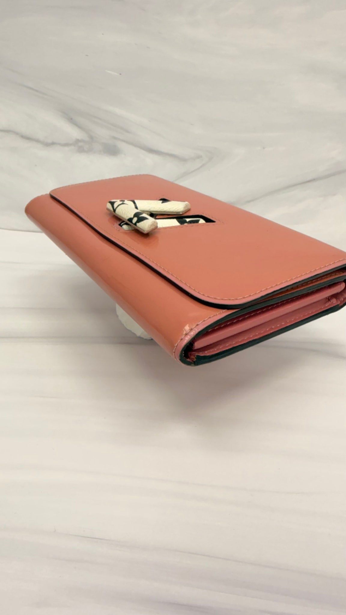 Louis Vuitton  Pink Vernis Leather Twist Long Wallet 