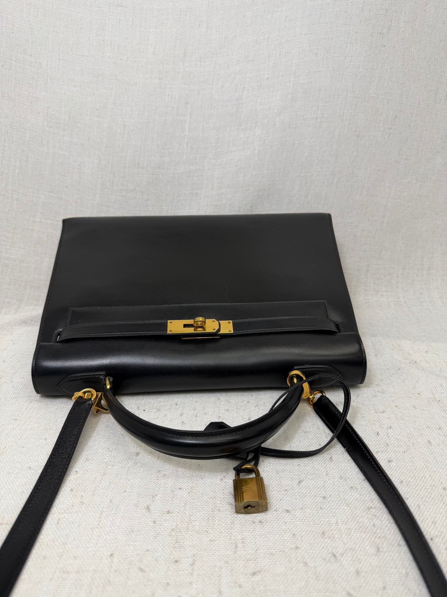 Hermes Black Box Leather Kelly 32 Handbag