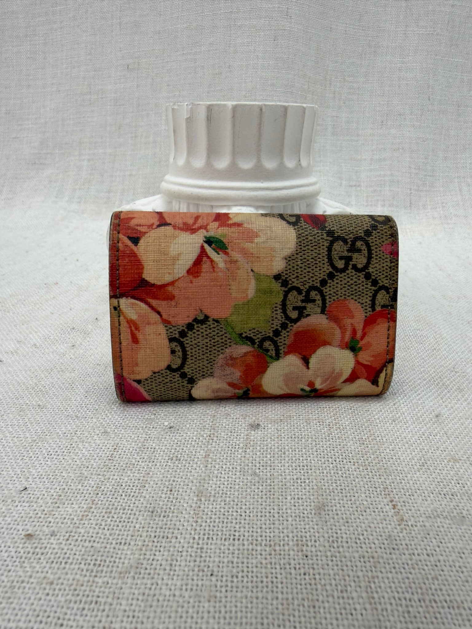 Gucci Pink Blooms Supreme Canvas 6 Key Ring Case