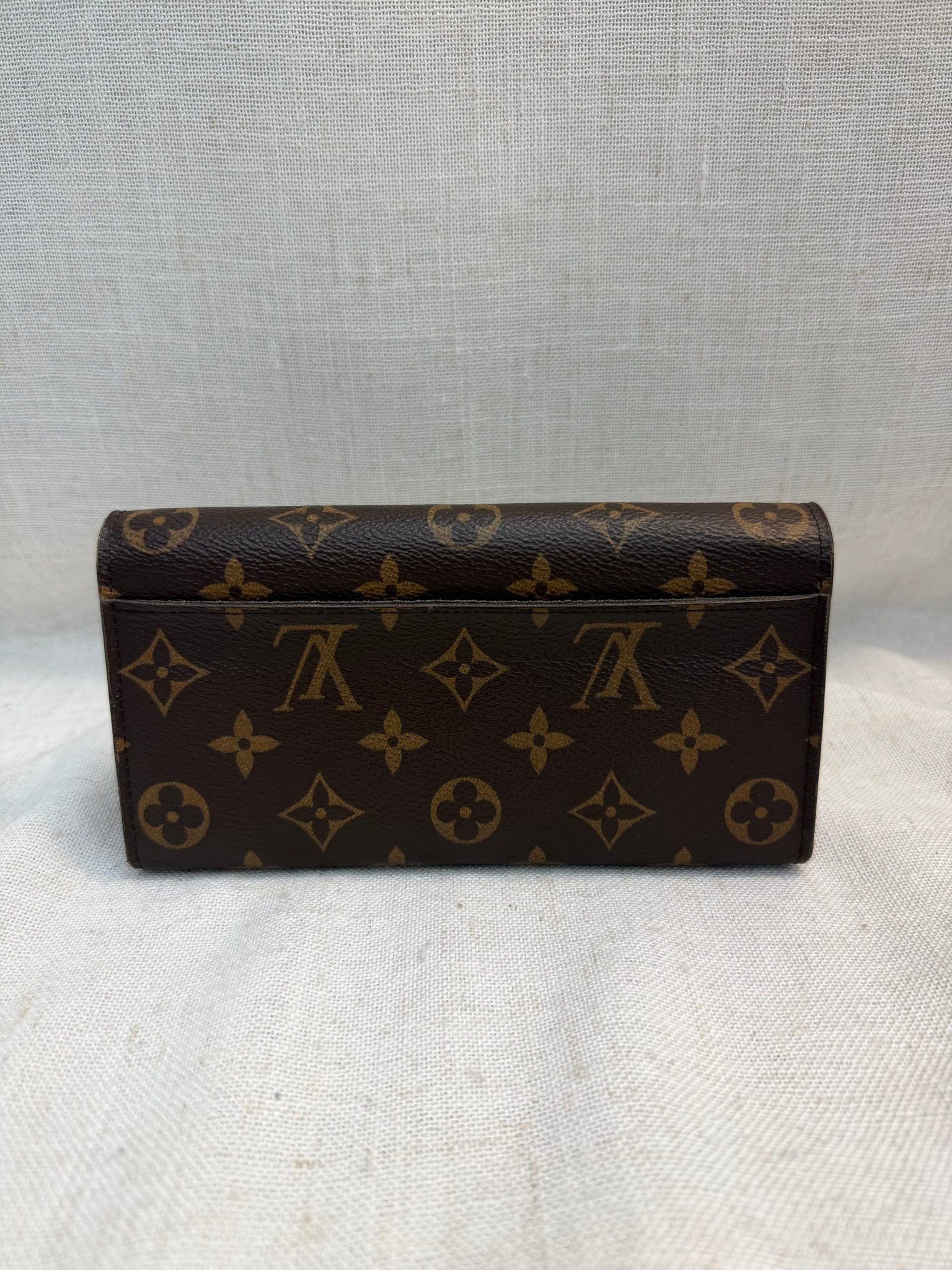 Louis Vuitton Monogram Sarah Wallet