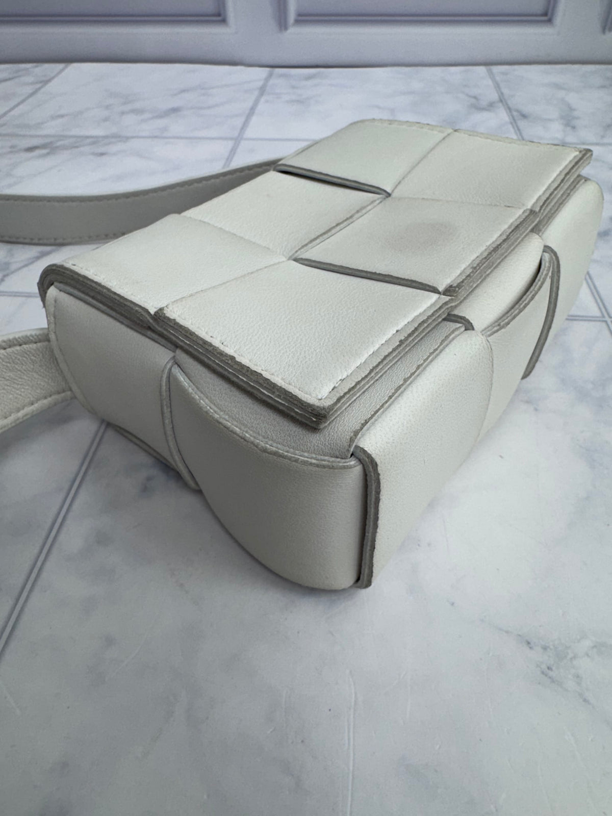 Bottega Veneta White Maxi Intrecciato Leather Candy Cassette Crossbody Bag