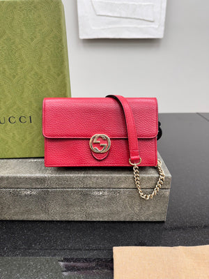 Gucci Red Grained Leather Interlocking G Wallet On A Chain