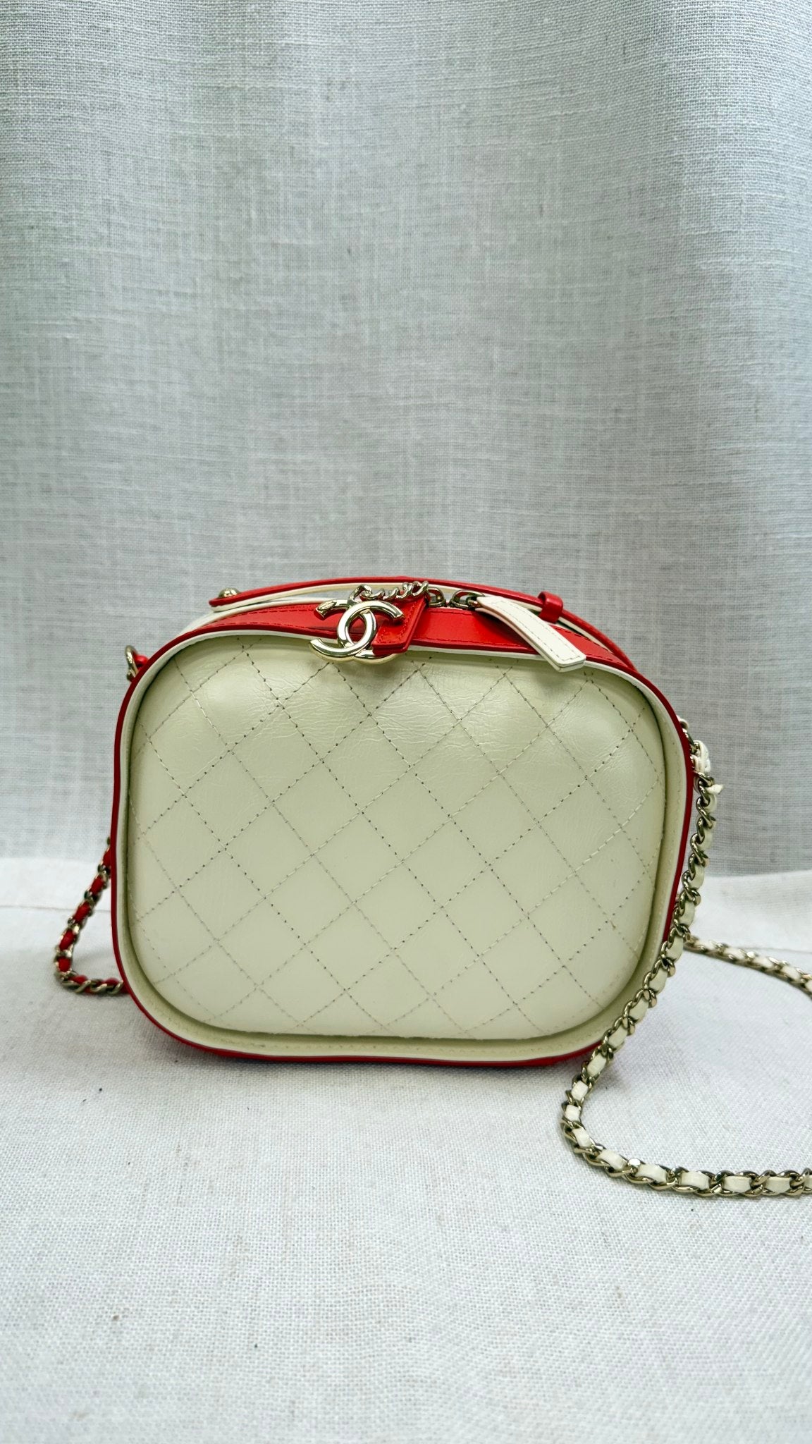 Chanel Red and White Quilted Leather Matelasse Vanity Top Handle Bag