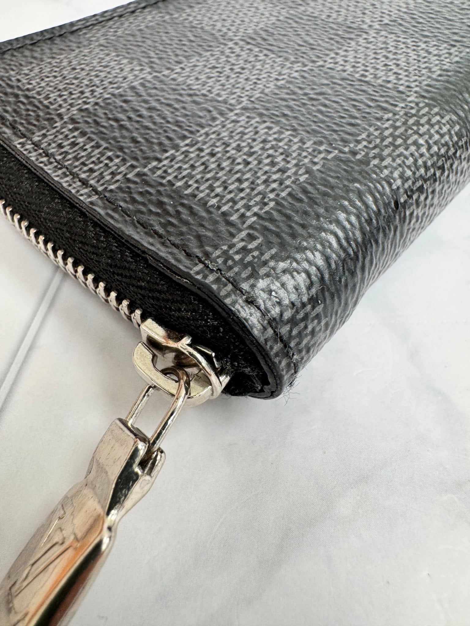 Louis Vuitton Damier Graphite Zippy Coin Wallet