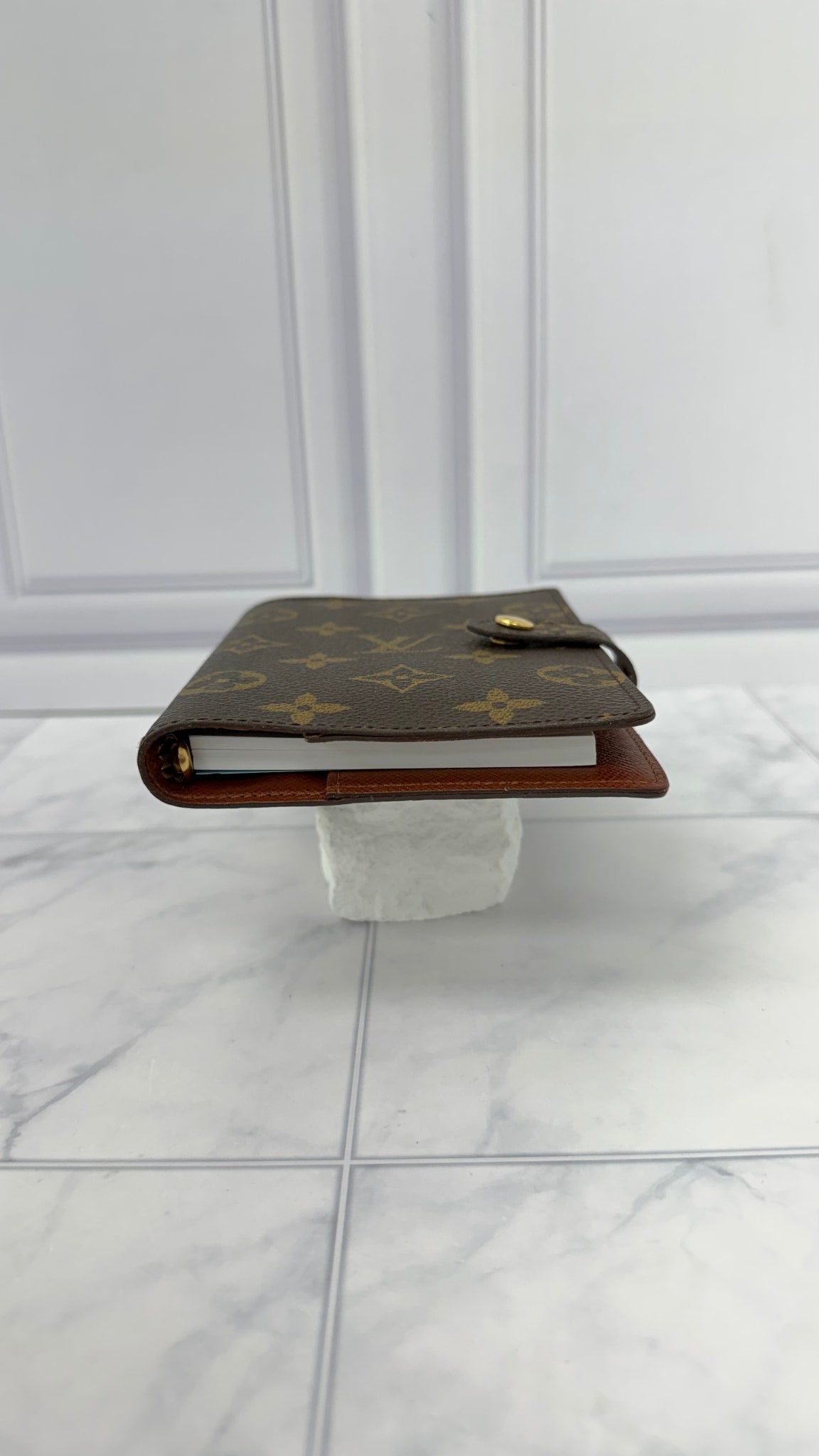 LIKE NEW - Louis Vuitton Monogram Passport Agenda Cover PM 