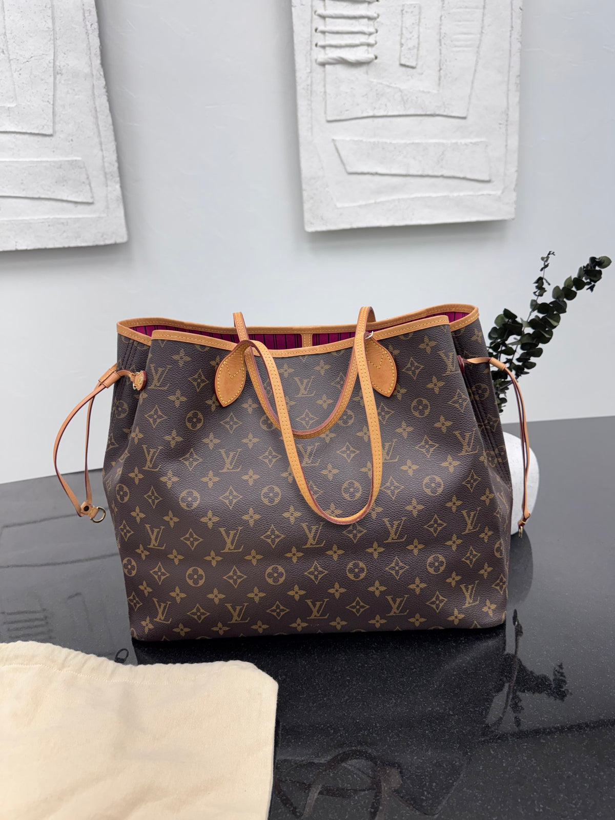 Louis Vuitton Monogram Neverfull Tote Bag GM 