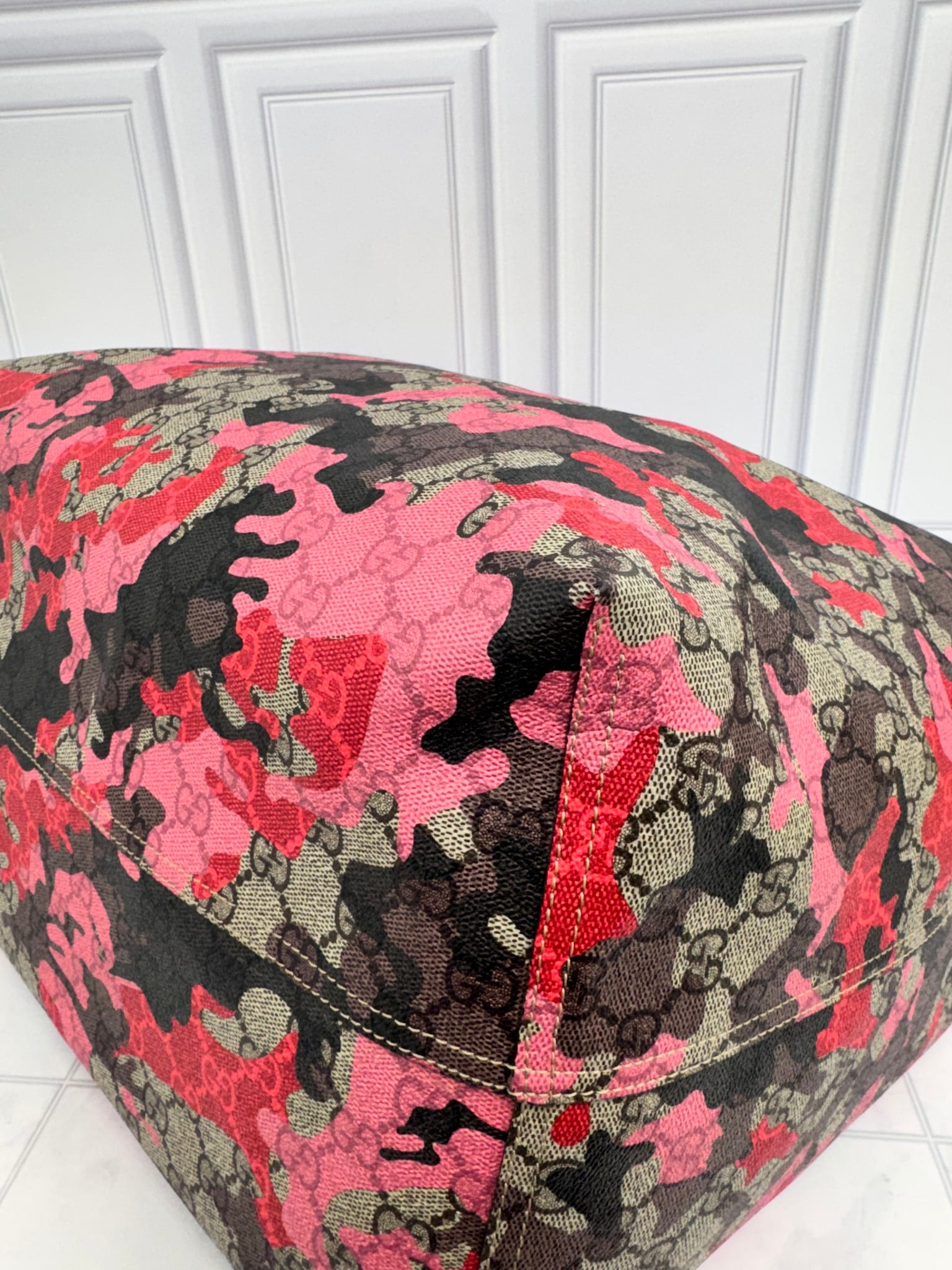 BRAND NEW - Gucci GG Supreme Pink Camouflage Large Tote Bag