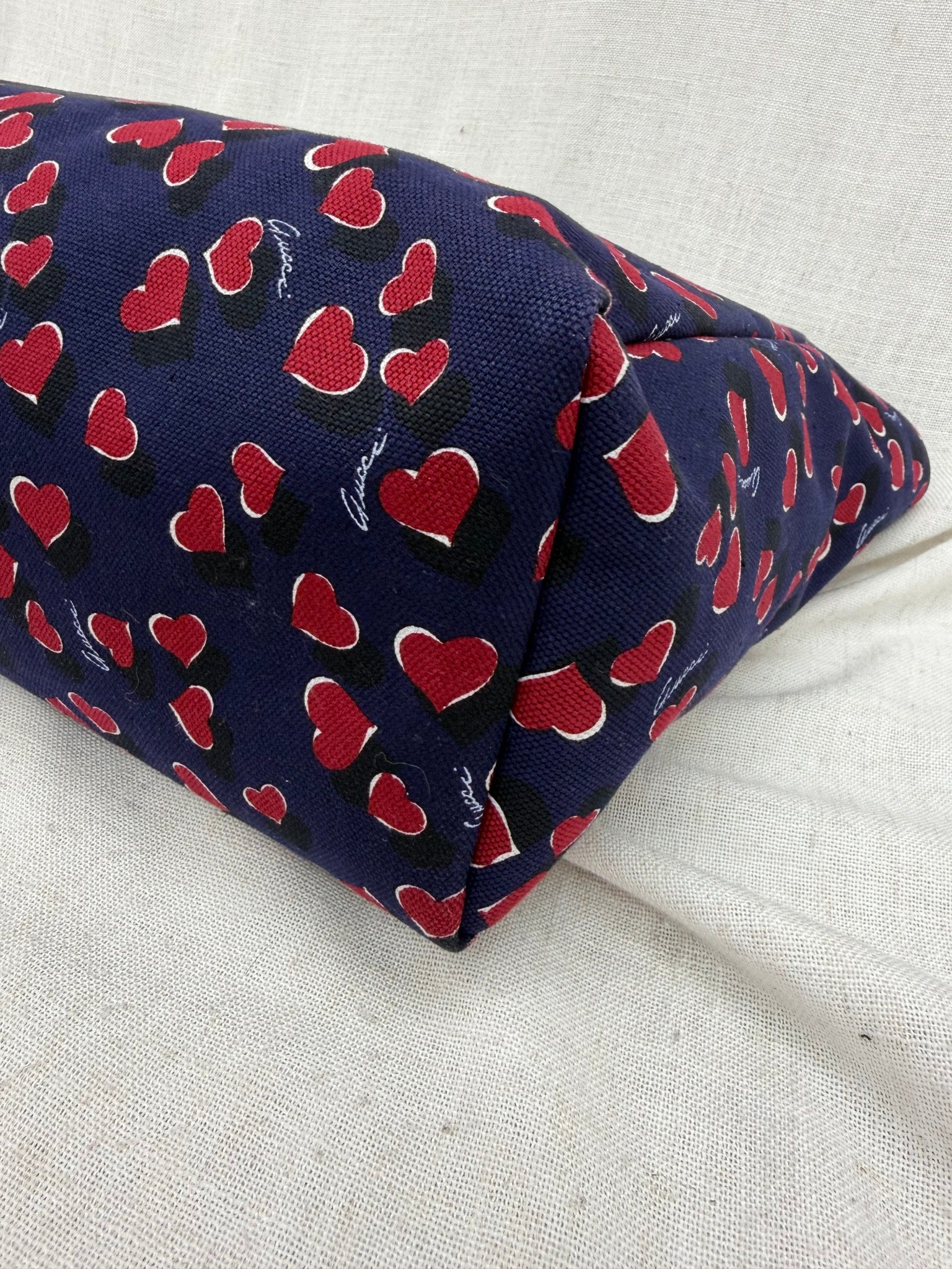 Gucci Navy & Red Heart Canvas Shoulder Tote