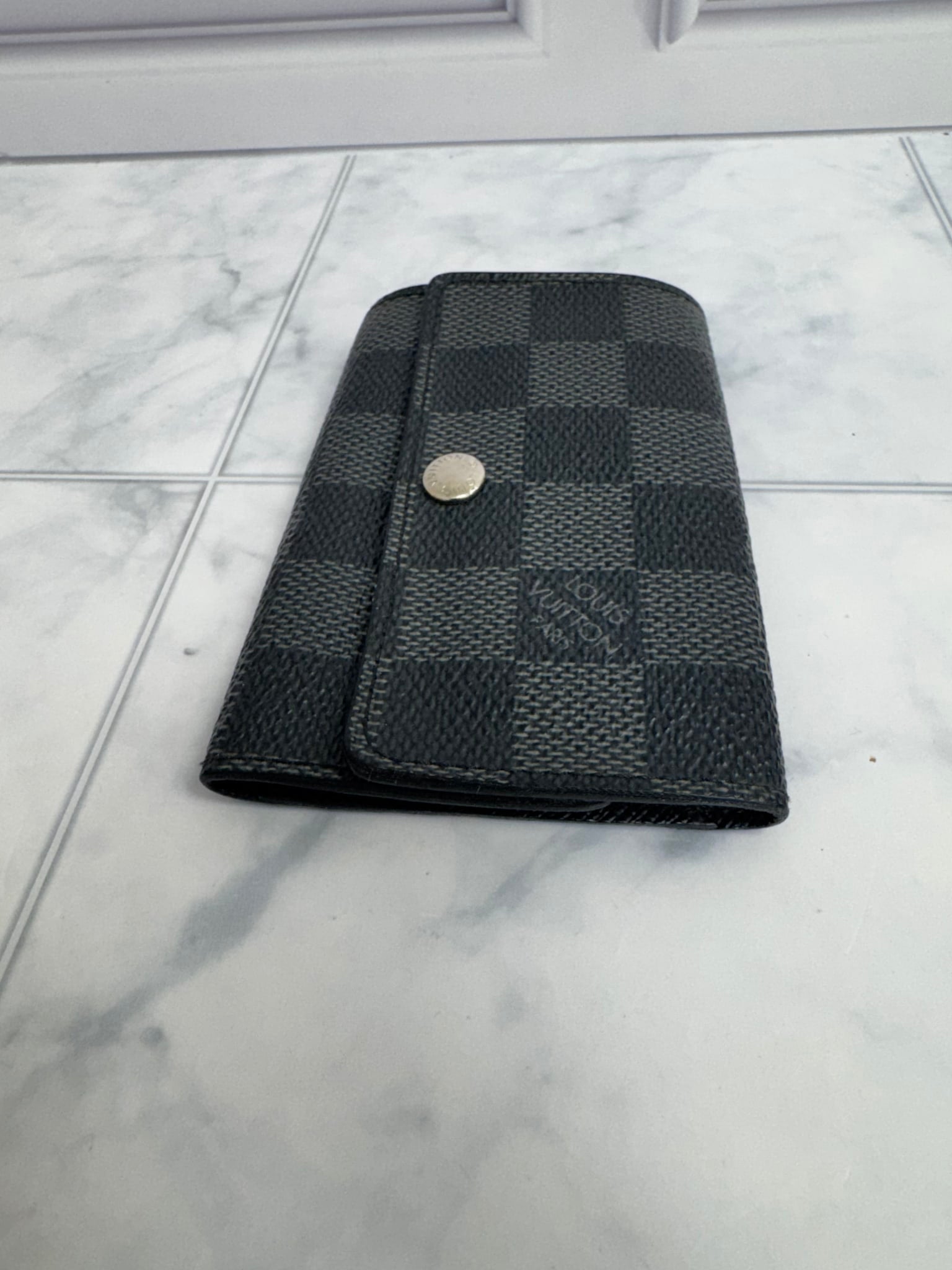 Louis Vuitton Damier Graphite 6 Ring Key Case