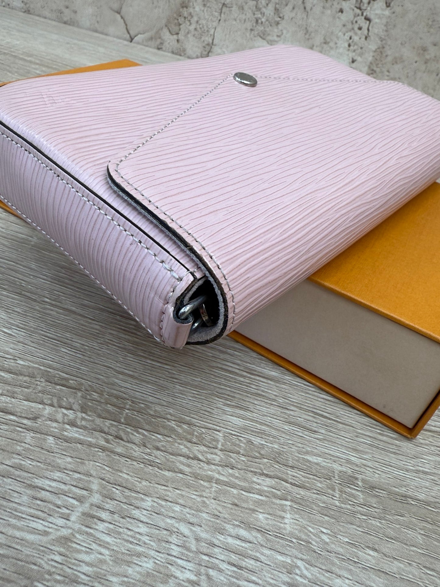 Louis Vuitton Rose Pink Epi Leather Felicie Pochette 