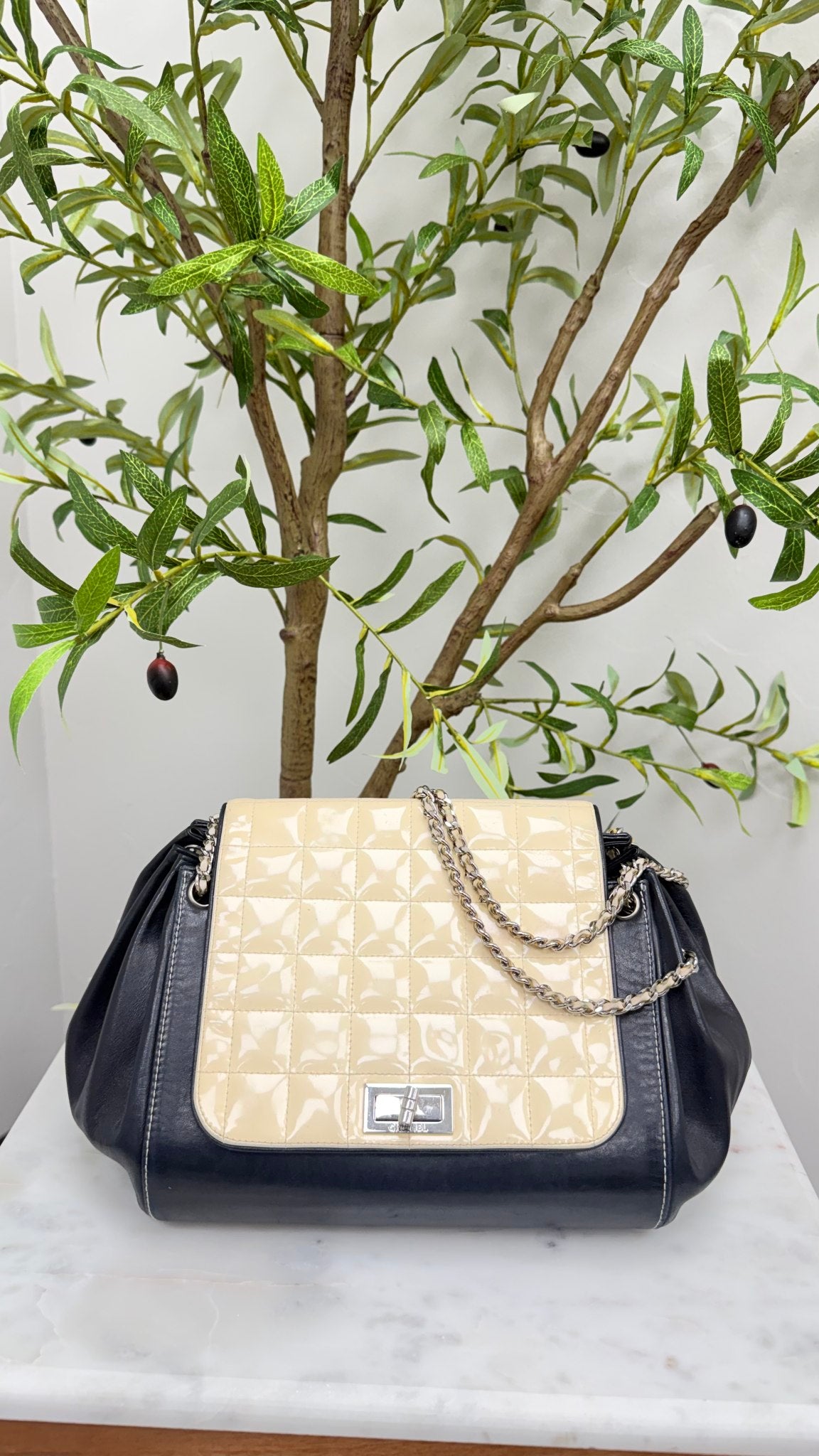 Chanel Vintage Black And Cream Leather Chocolate Bar Accordion Flap Bag 