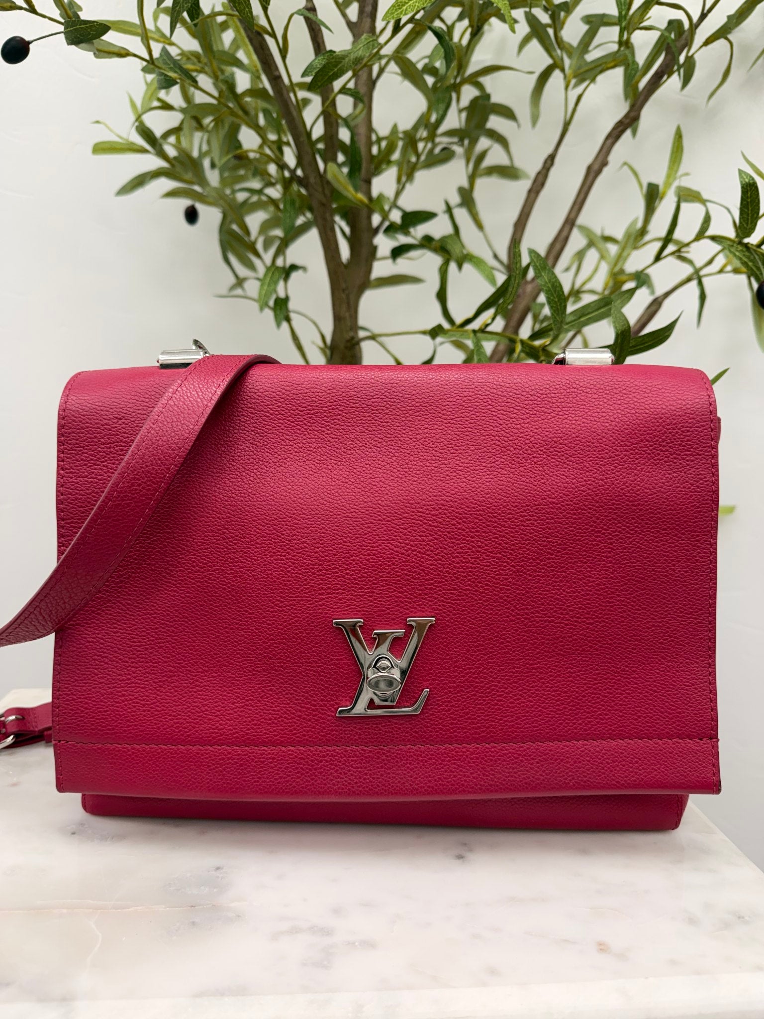 Louis Vuitton Fuchsia Taurillon Leather Lock Me II Shoulder Bag