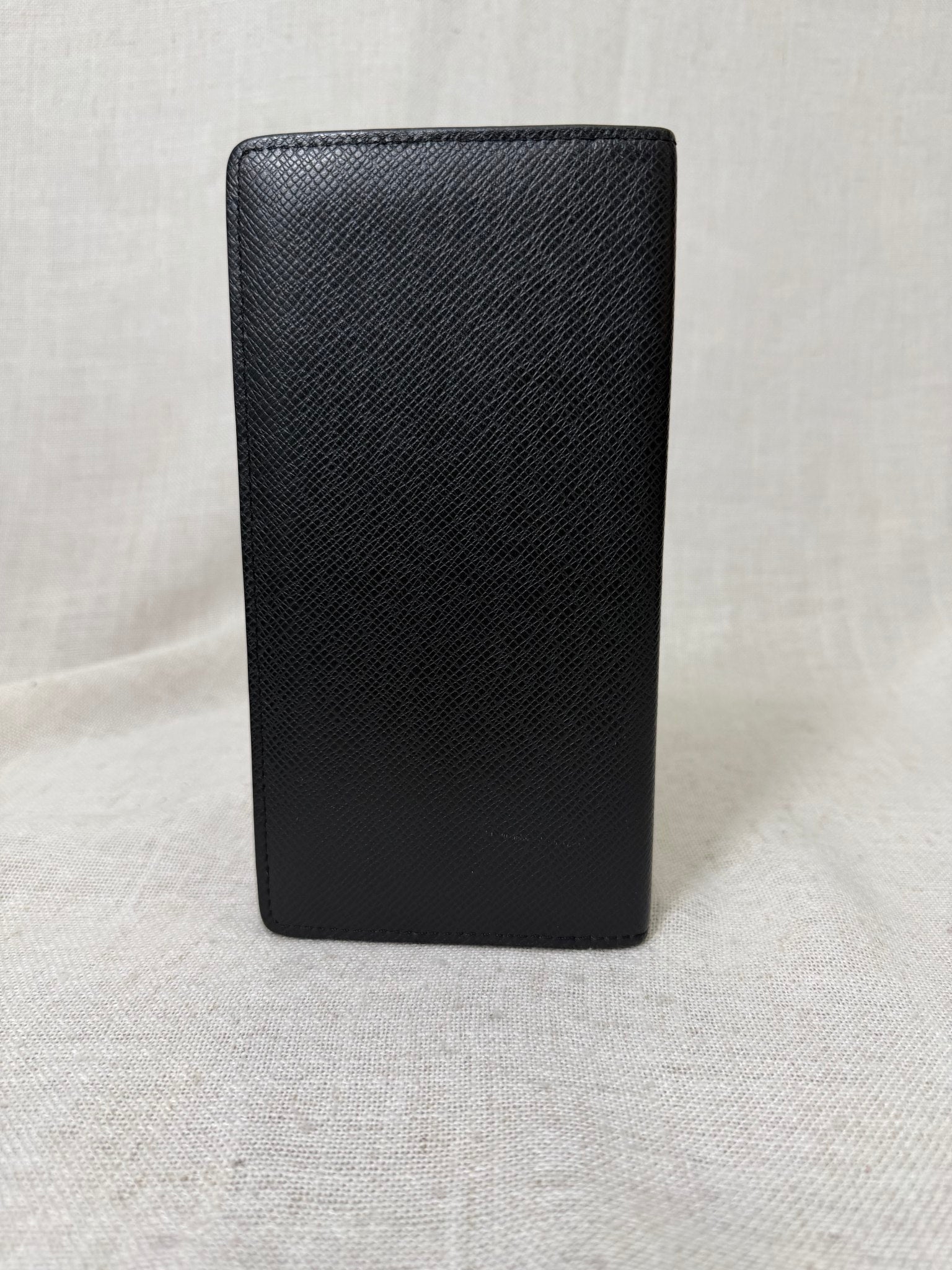 Louis Vuitton Black Taiga Leather Wallet 