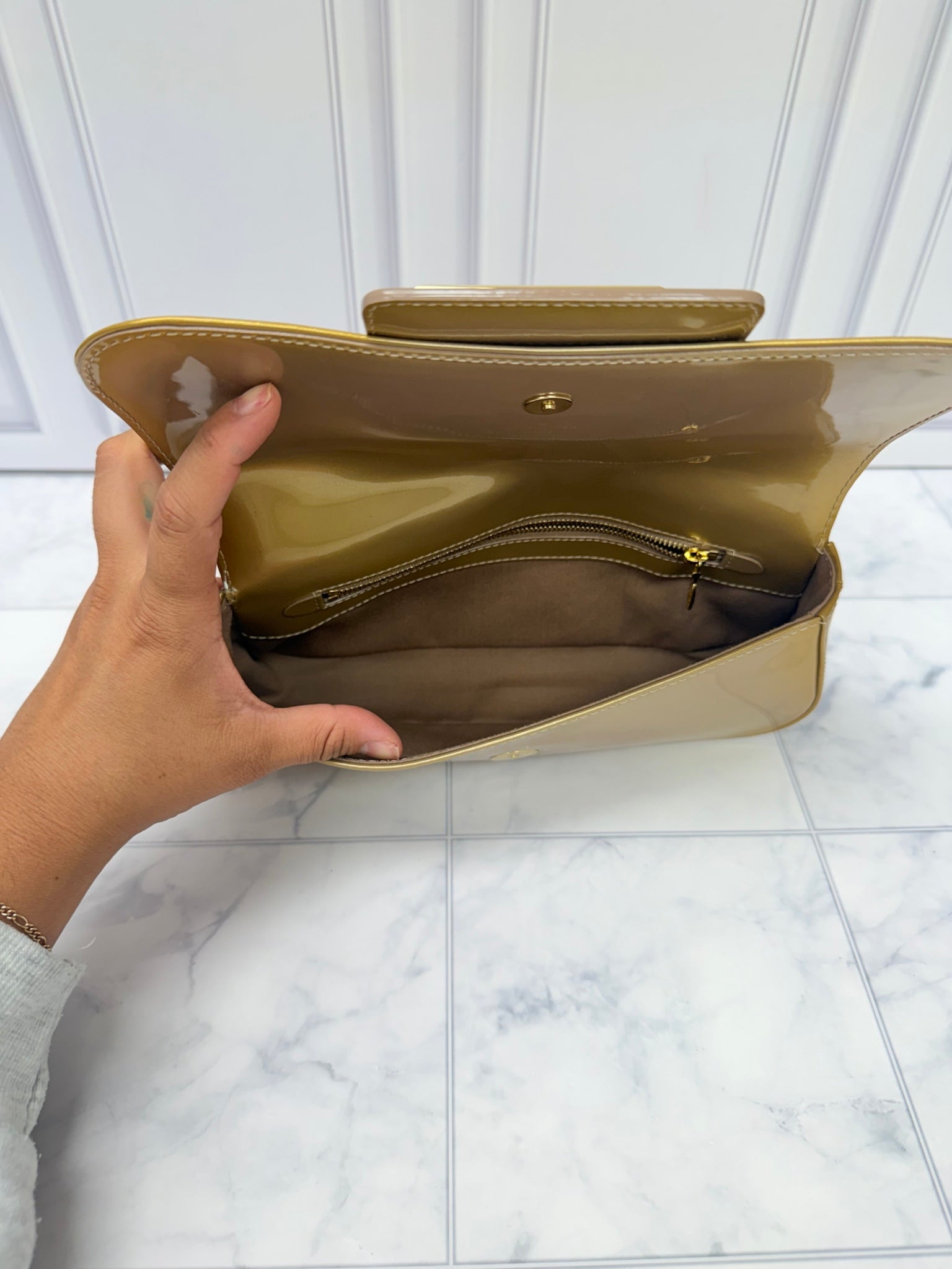Louis Vuitton Gold Vernis Leather Sobe Clutch