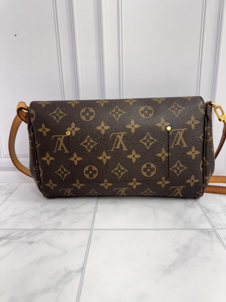 LIKE NEW - Louis Vuitton Monogram Favorite Bag MM