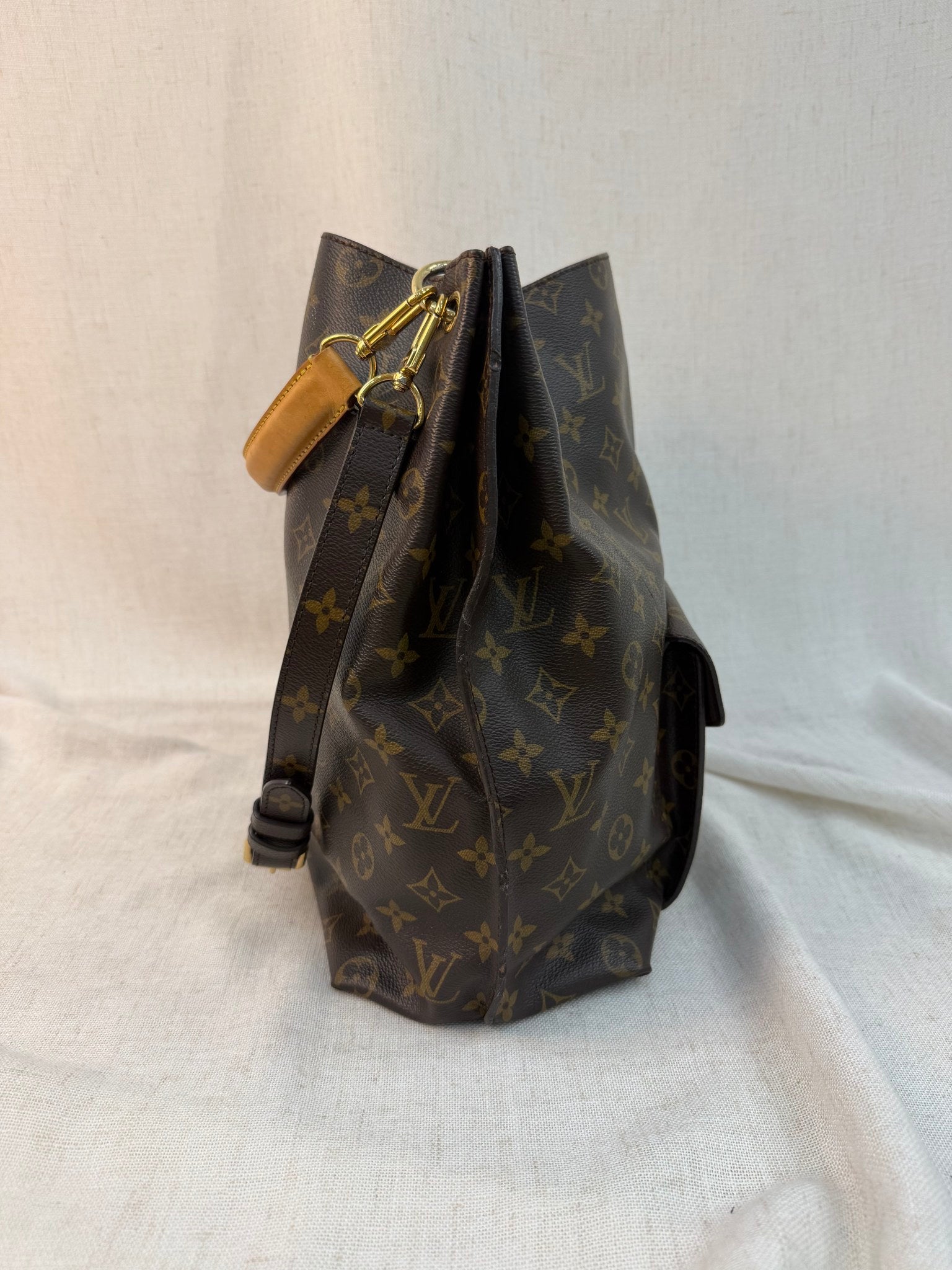 Louis Vuitton Monogram Metis Tote Bag