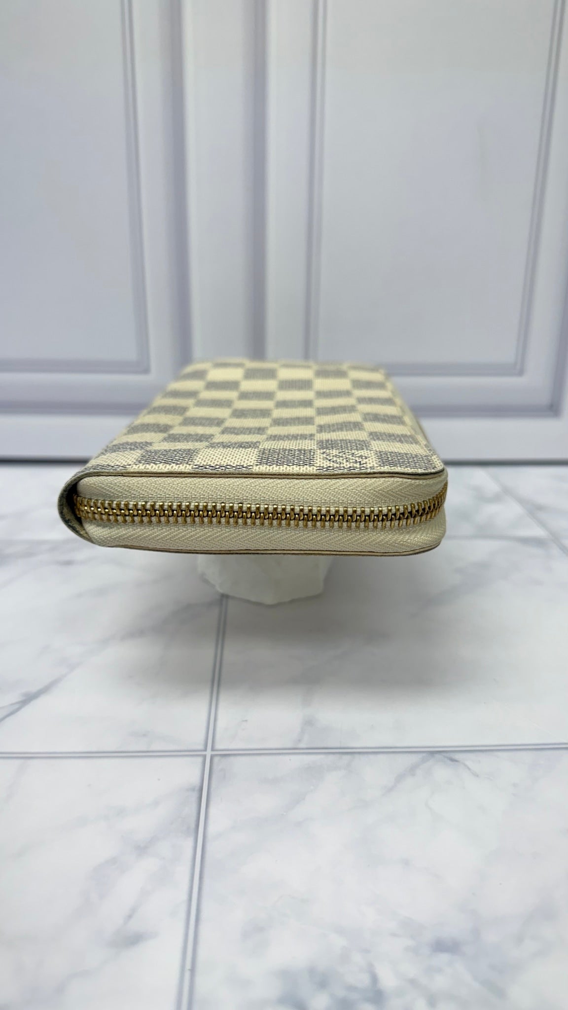 Louis Vuitton Damier Azur Zippy Wallet 