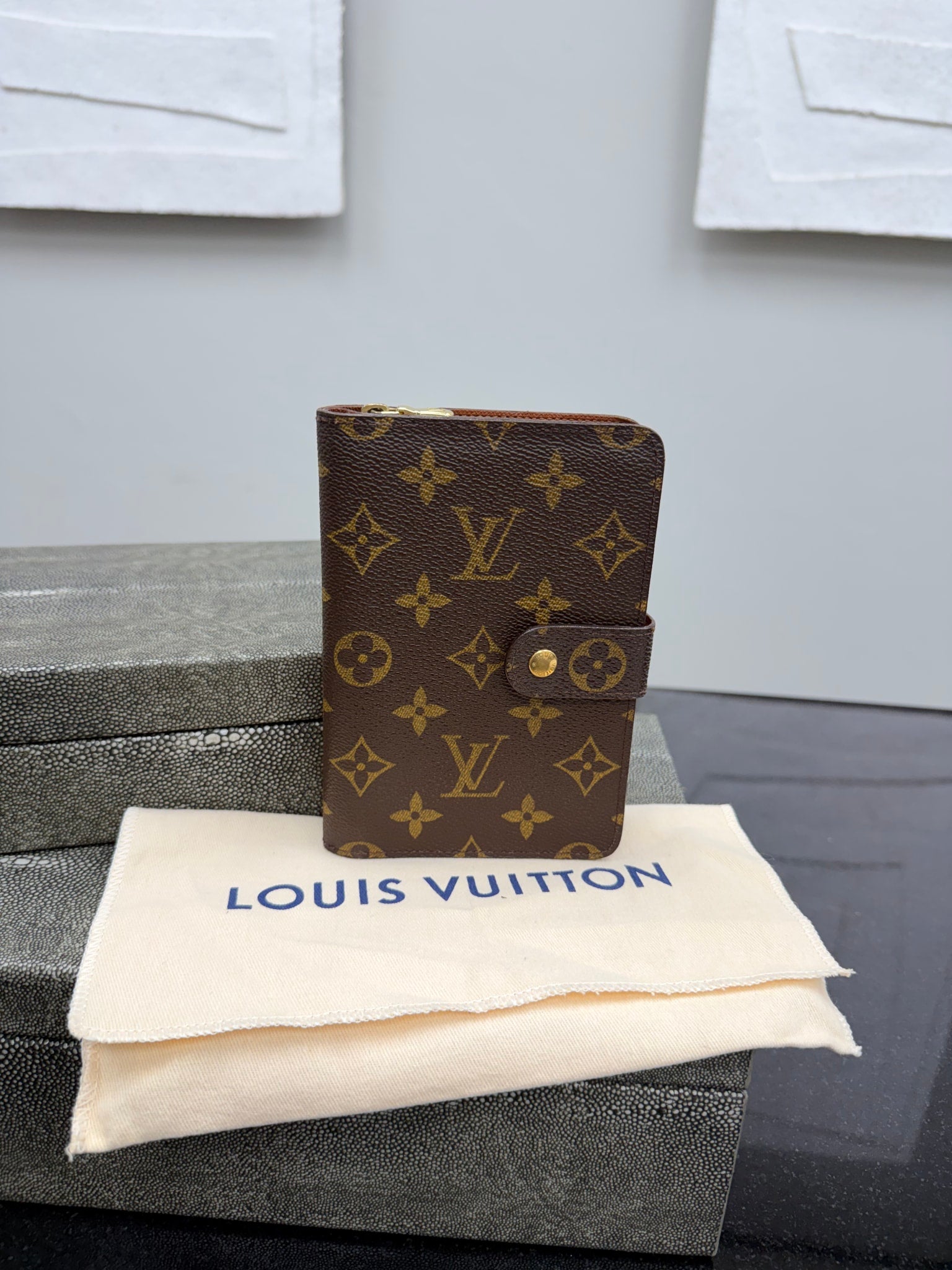Louis Vuitton Monogram Porte Papier Bifold Zippy Wallet 