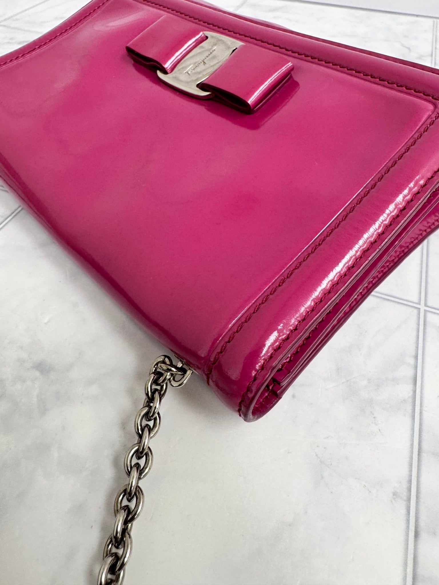 Salvatore Ferragamo Pink Patent Leather Ginny Vera Bow Chain Crossbody Bag