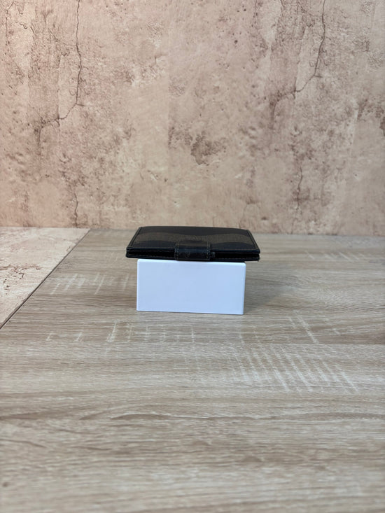https://res.cloudinary.com/dyql5hig8/image/upload/v1758640937/y4esxw2vw4auwdelhqyc.jpg