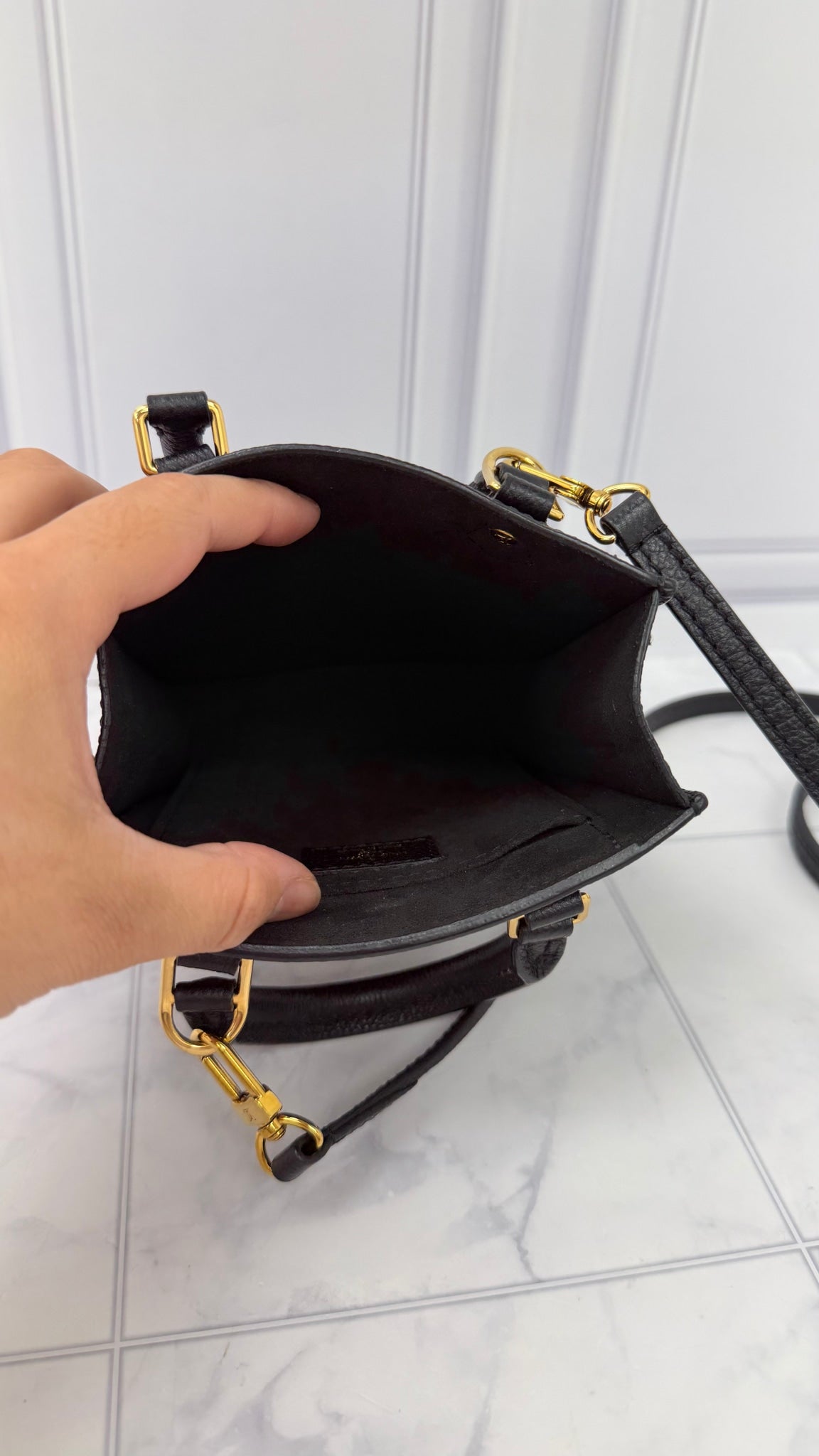 LIKE NEW - Louis Vuitton Black Empreinte Leather Petite Sac Plat Handbag 