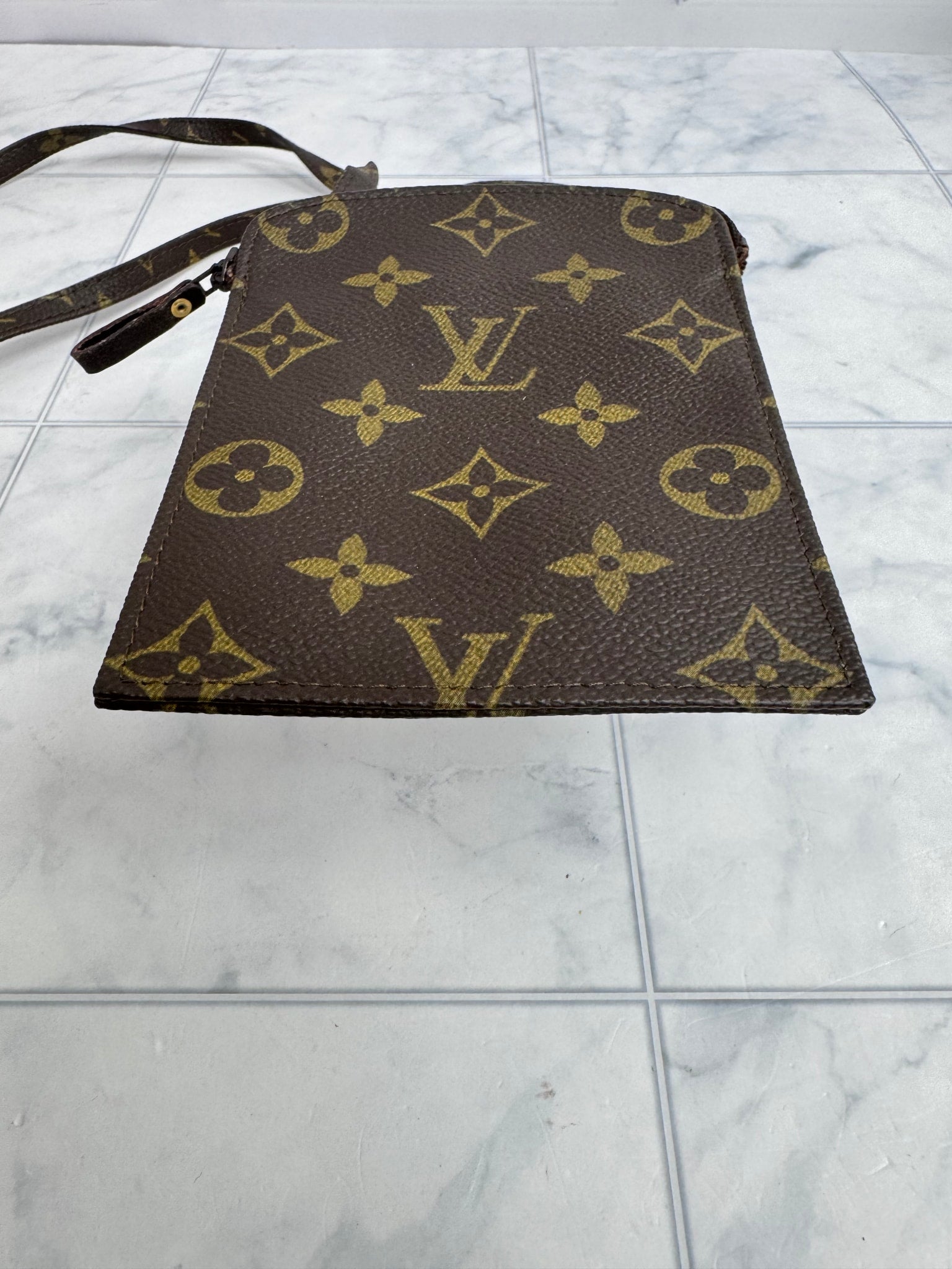 Louis Vuitton Monogram Pochette Secret Crossbody Bag