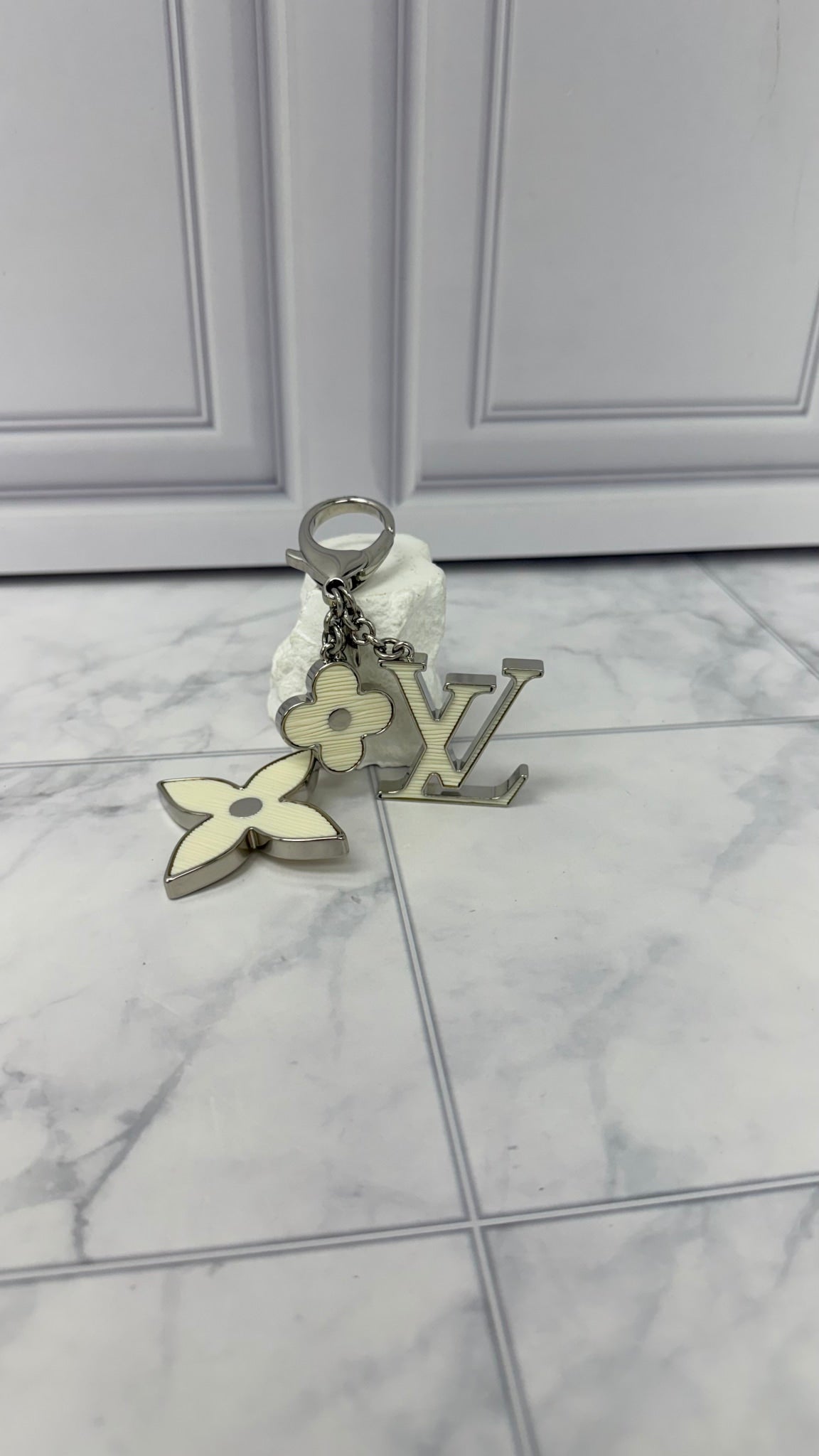  Louis Vuitton White Chaine Fleur d’Epi Bag Charm