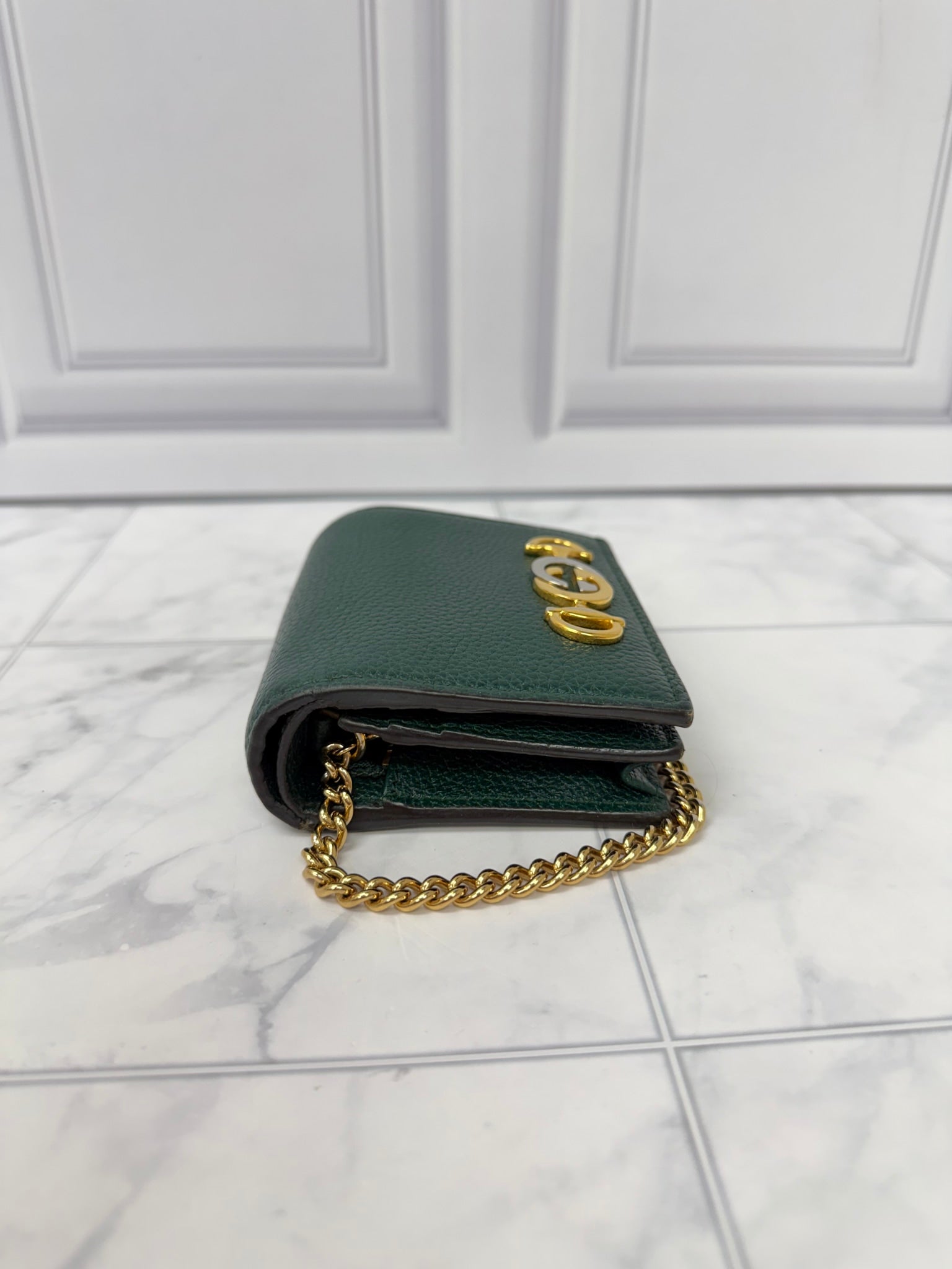 Gucci Green Grained Leather Zumi Wallet On A Chain 