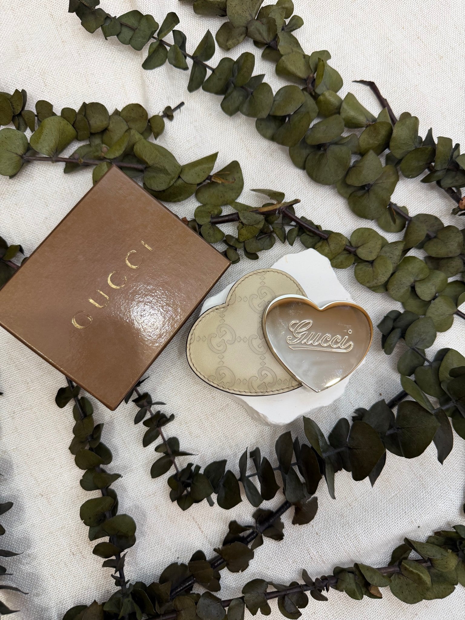 Gucci White Embossed Leather Heart Compact Mirror With Case