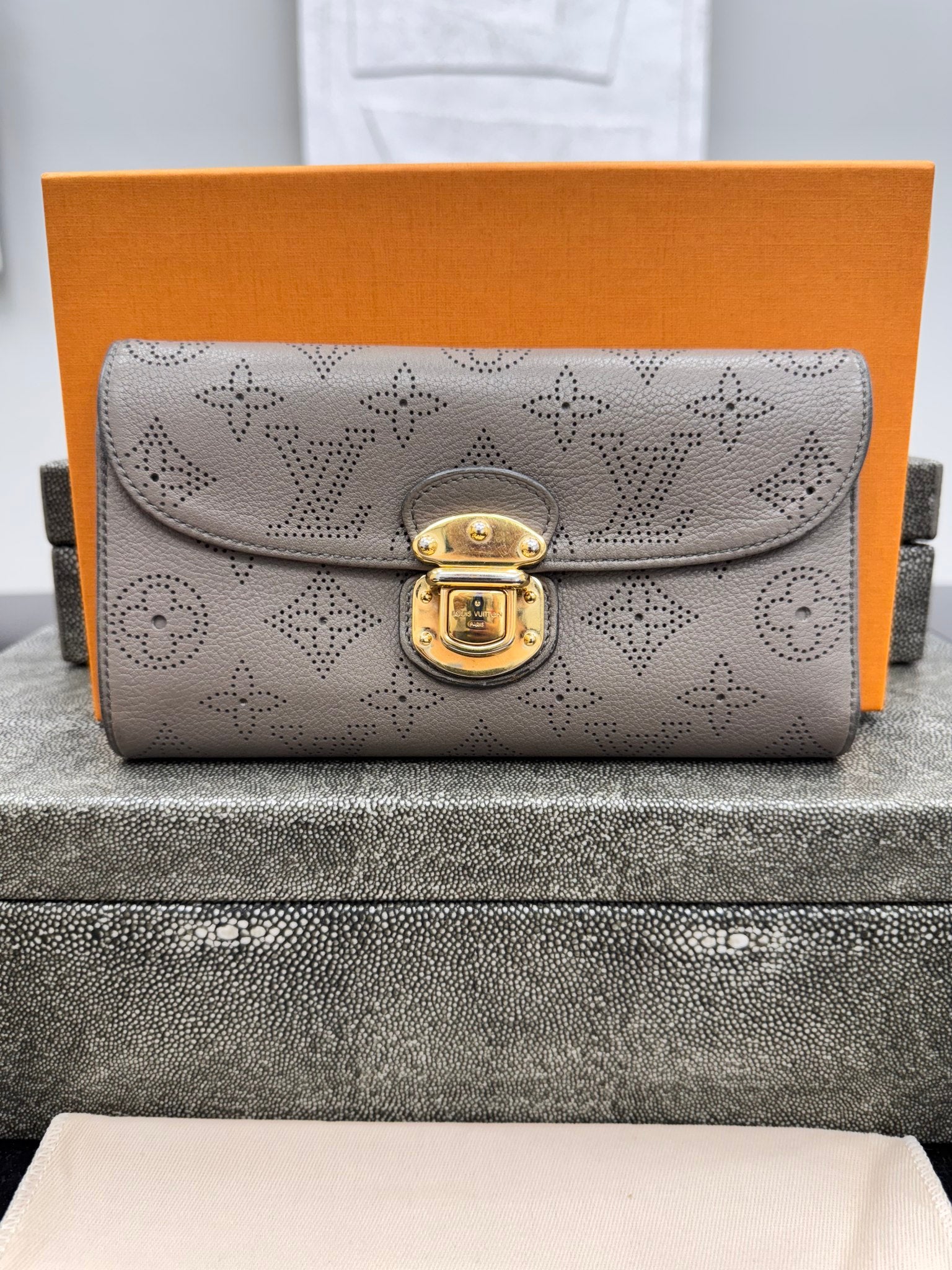 Louis Vuitton Taupe Monogram Mahina Amelia Long Wallet 