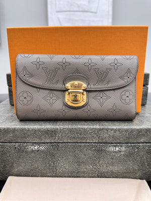 Louis Vuitton Taupe Monogram Mahina Amelia Long Wallet
