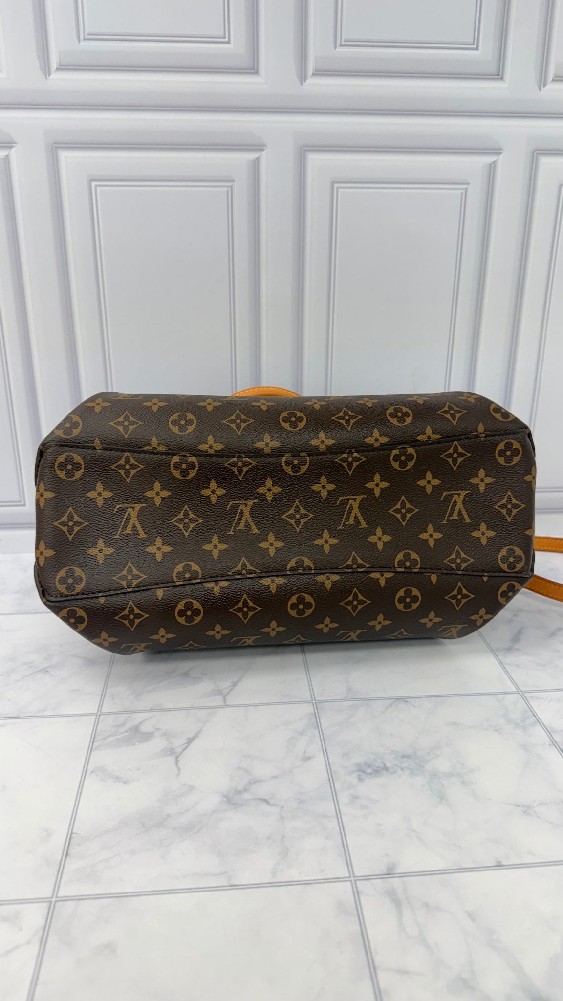 Louis Vuitton Monogram Rivoli MM 2Way Handbag