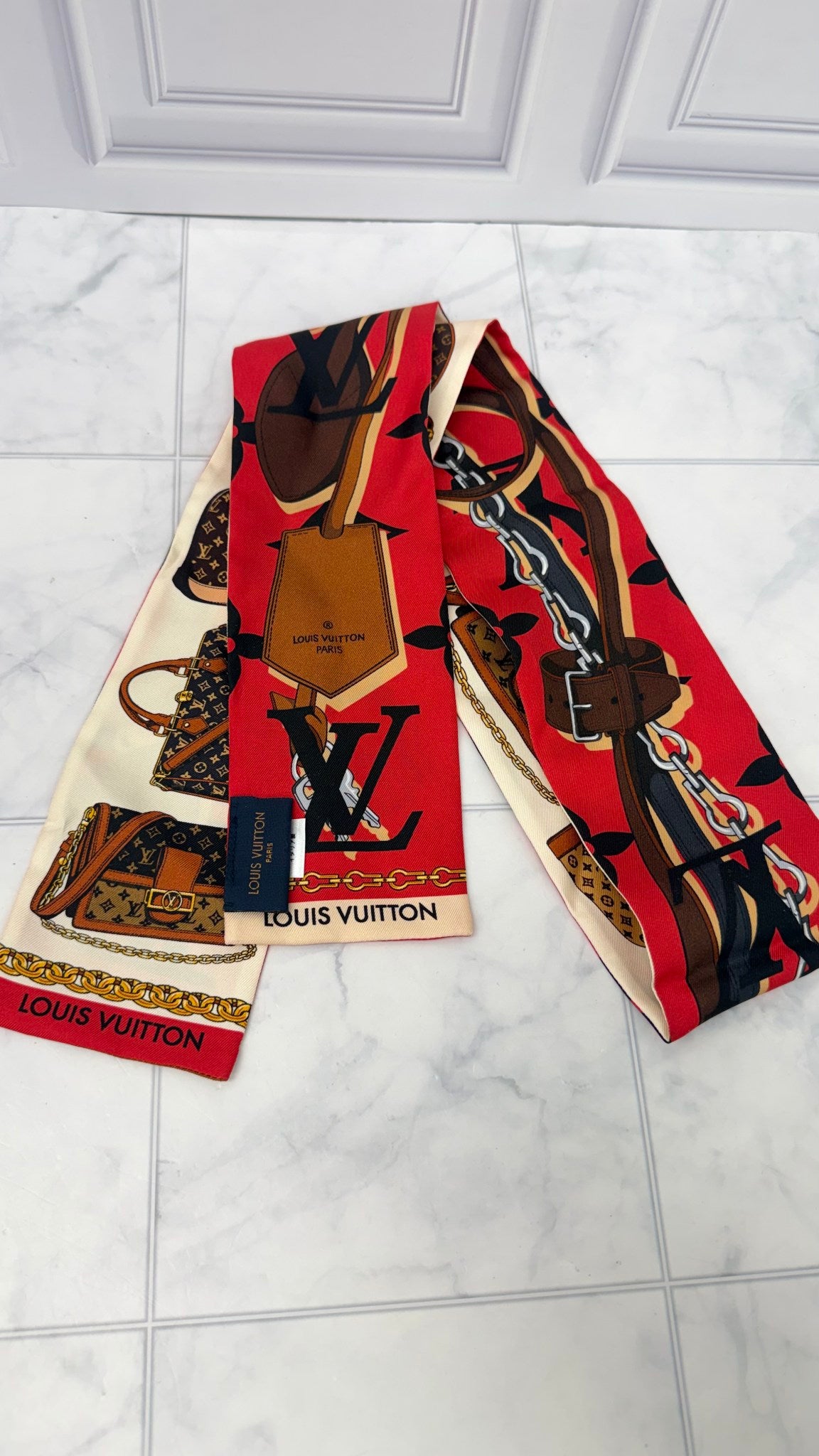 LIKE NEW -  Louis Vuitton Red Multicolor Silk Tribute To Bandeau Twilly 